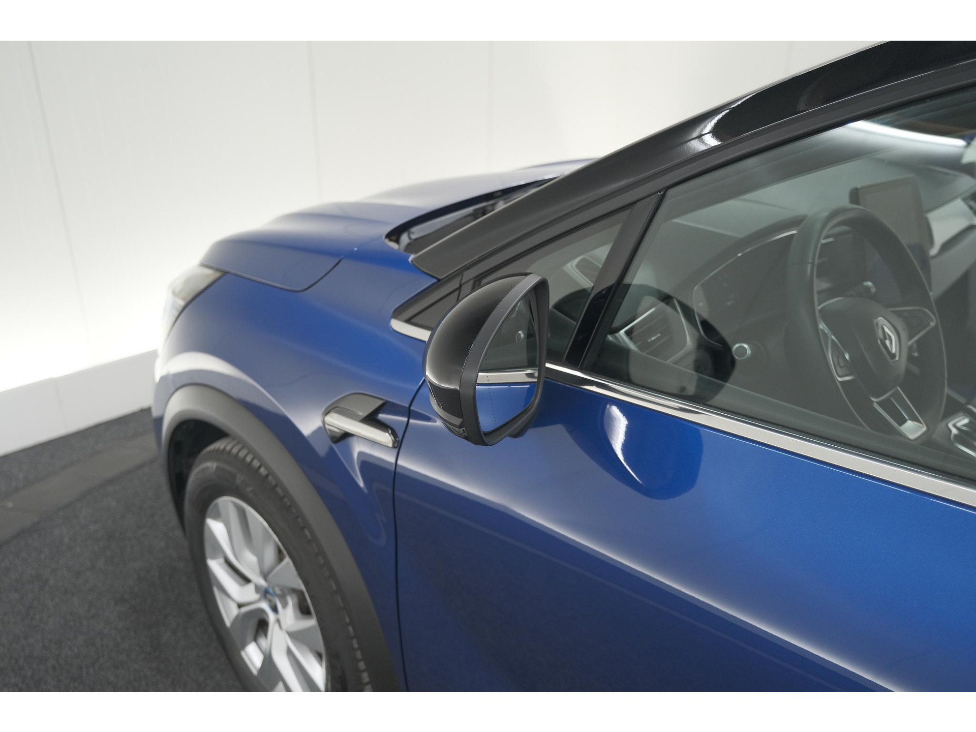 Renault Captur 1.6 E-Tech Plug-in Hybrid 160 Intens | Allseason Banden | Camera | 9.3 Inch Grootscherm | Apple Carplay