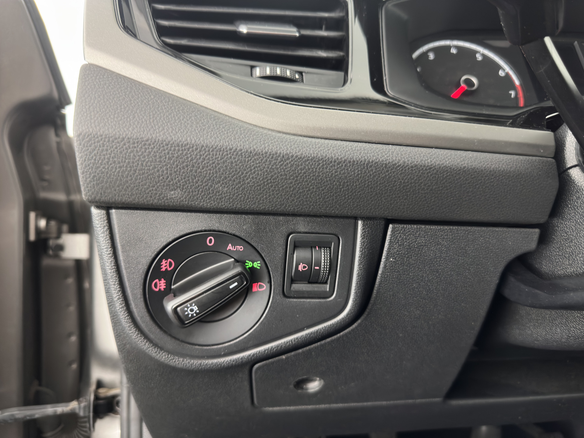 Volkswagen Polo 1.0 TSI Comfortline Business (INCL-BTW) *NAVI-FULLMAP | ADAPTIVE-CRUISE | COMFORT-SEATS | DAB+ | ECC | PARKPILOT*