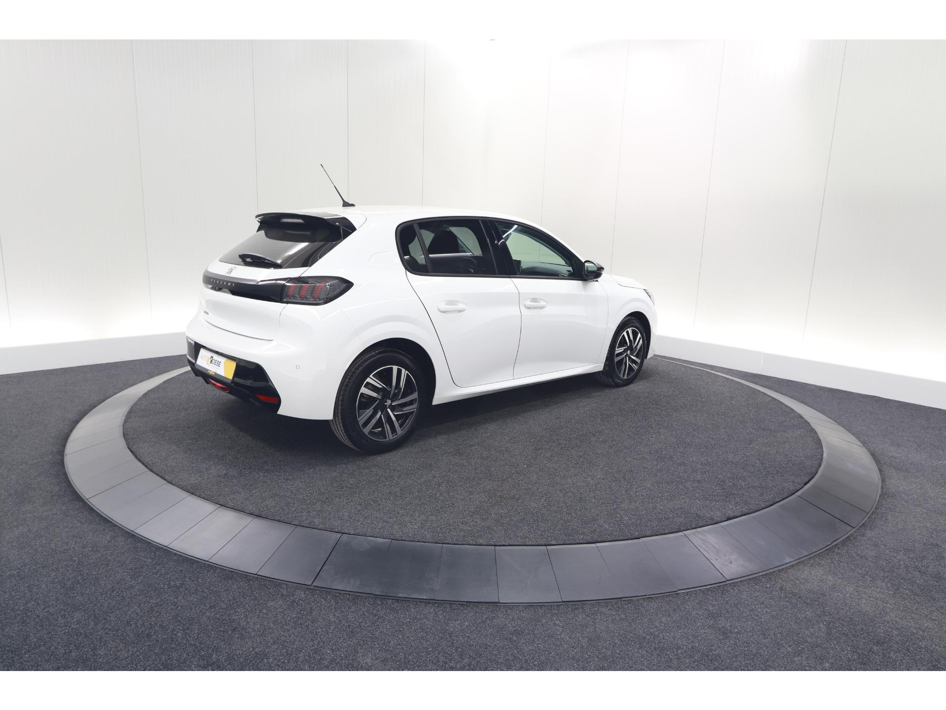 Peugeot 208 PureTech 100 Allure | Adaptieve Cruise Control | Camera | Apple Carplay