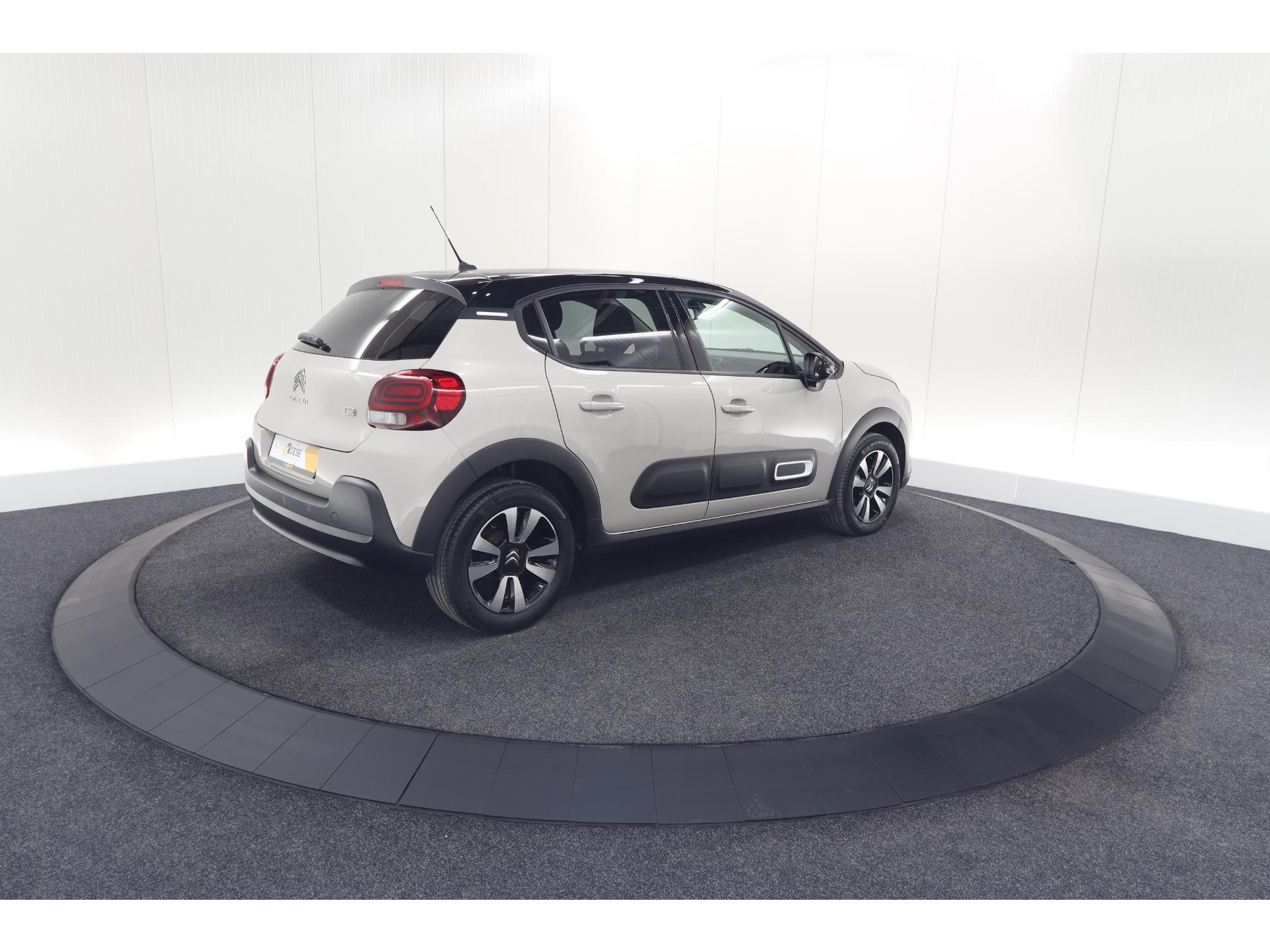 Citroen C3 PureTech 82 S&S Feel Edition | Apple Carplay | Parkeersensoren | Stoelverwarming | Climate Control