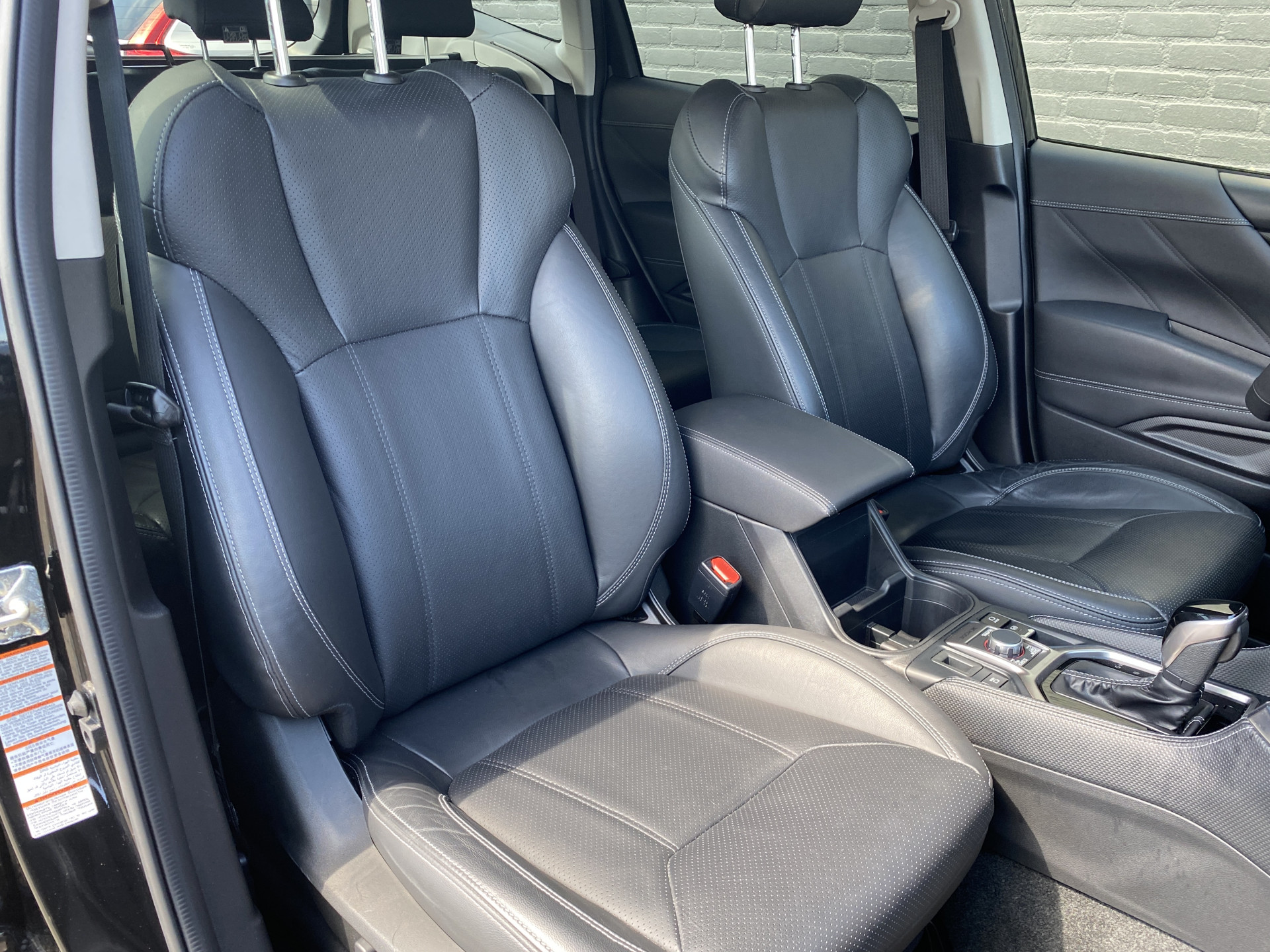Subaru Forester 2.0i e-BOXER Luxury AUT. | dealer onderh. | leder interieur | trekhaak | adapt. cruise | carplay | memory seat
