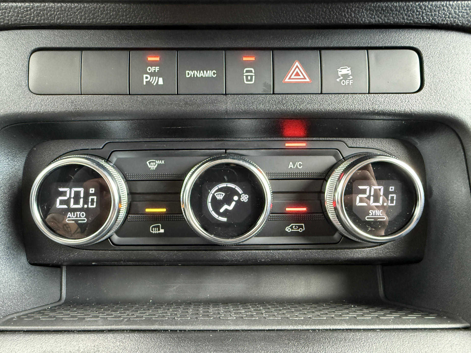 Mercedes-Benz eCitan Pro 51kWh 122PK Nieuw! L1 Elektrisch 300km WLTP 75KW Snelladen Climate Control Cruise Control Carplay Camera Parkeersensoren Achter