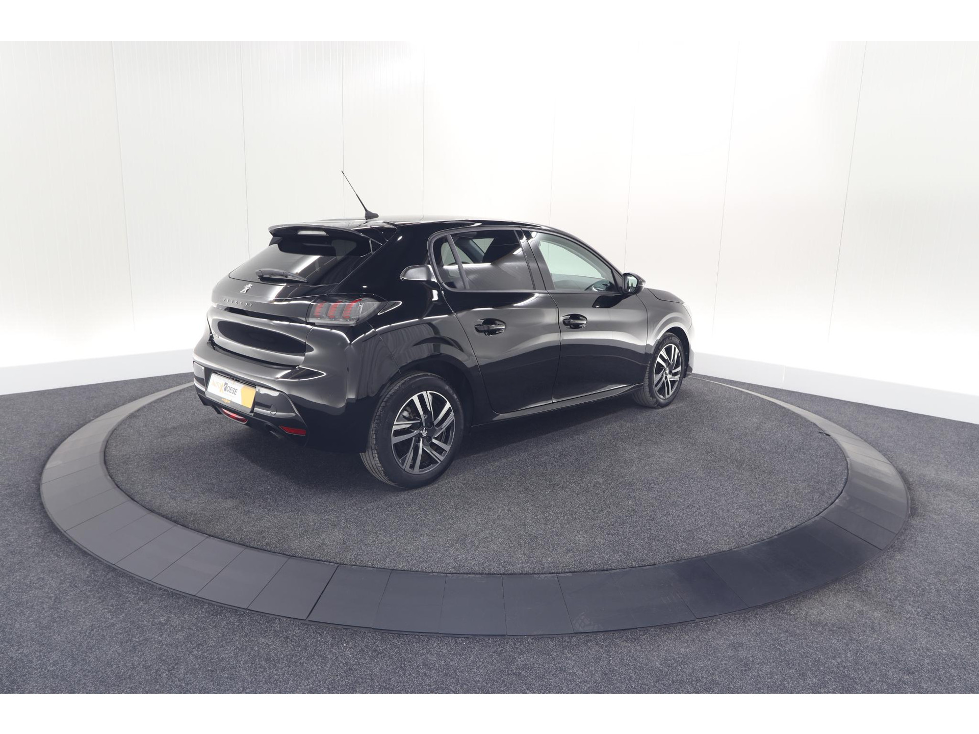 Peugeot 208 PureTech 100 Allure Pack | Camera | Apple Carplay | Stoelverwarming | Parkeersensoren