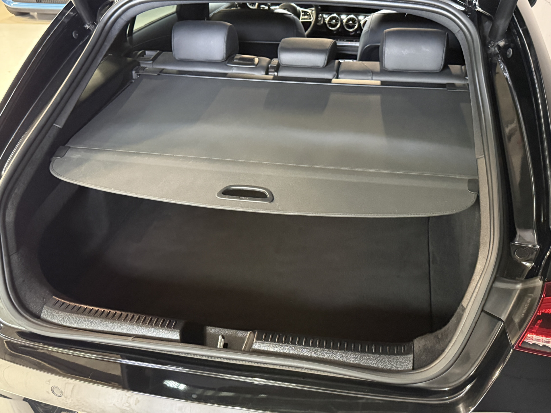 Mercedes-Benz CLA-klasse Shooting Brake 180 Luxury Line | Panoramadak | Leder | Camera | Sfeerverlichting