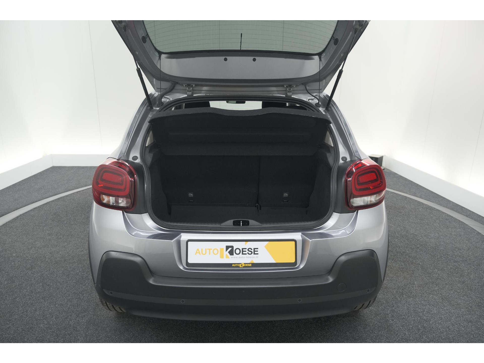 Citroen C3 PureTech 110 EAT6 Max | Apple Carplay | Parkeersensoren | Climate Control | 16 Inch Lichtmetalen Velgen