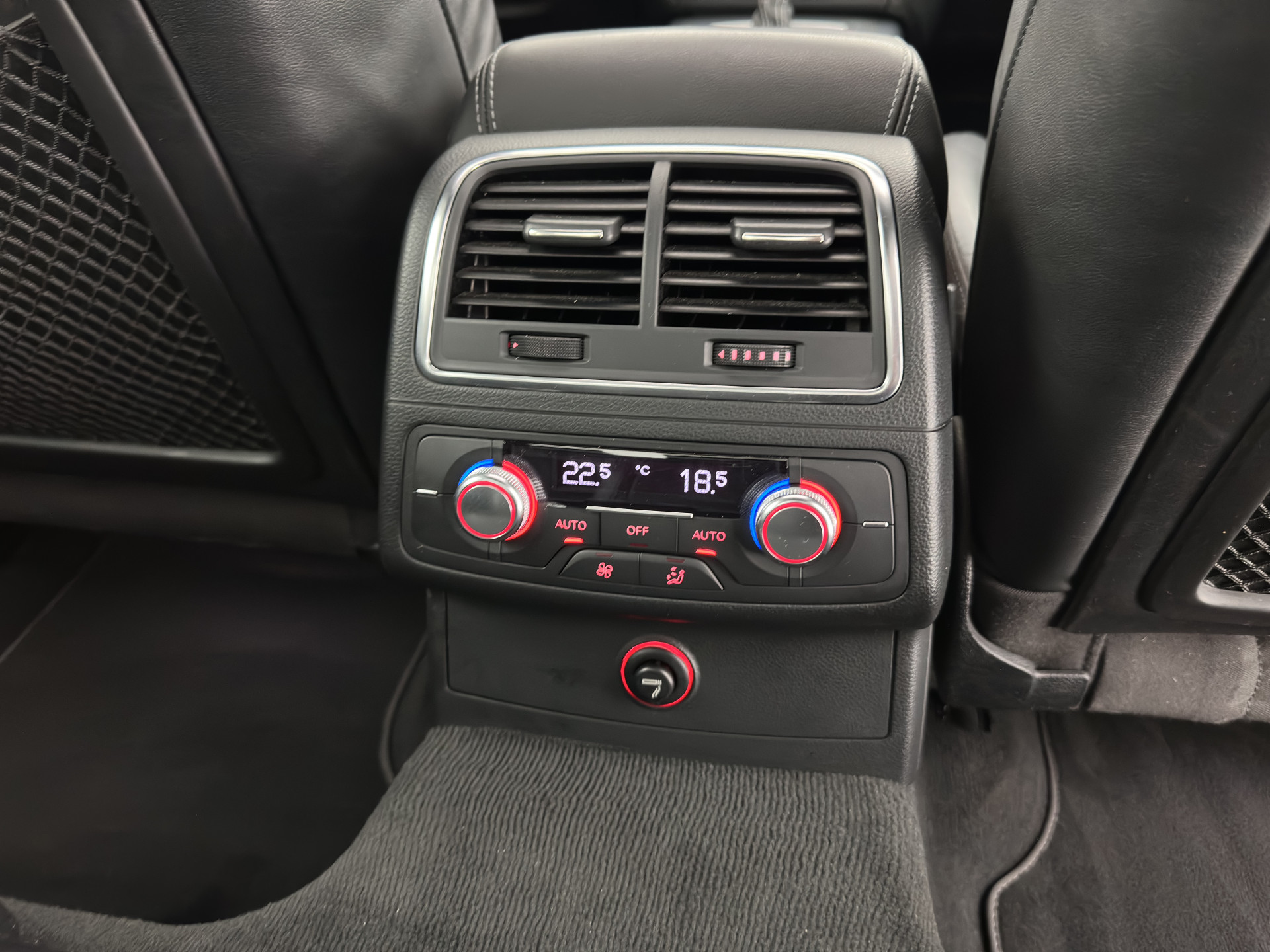 Audi A6 Limousine 2.0 TFSI S-Line Sportpack Pro Line Aut. *PANO | LEATHER-FABRIC | XENON | NAVI-FULLMAP | KEYLESS | SPORT-SEATS | ECC | PDC | CRUISE | TOWBAR | 19''ALU*