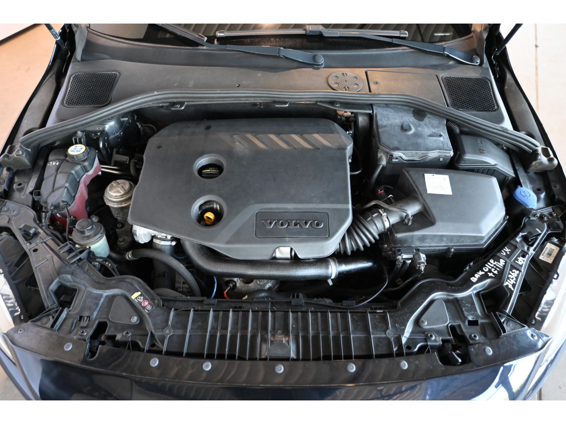 Volvo V60 1.6 D2 Summum Automaat Clima Navigatie Trekhaak Goed Onderhouden! Inruil Mogelijk!