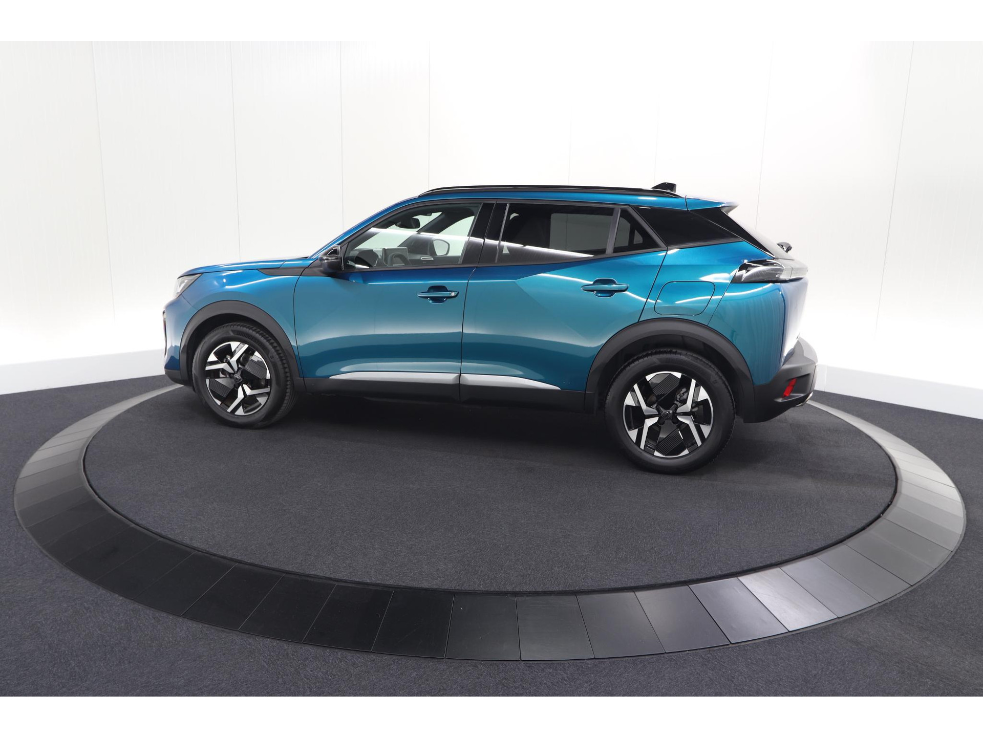 Peugeot 2008 1.2 Hybrid 145 Allure | Apple Carplay | Climate Control | Parkeersensoren Voor + Achter