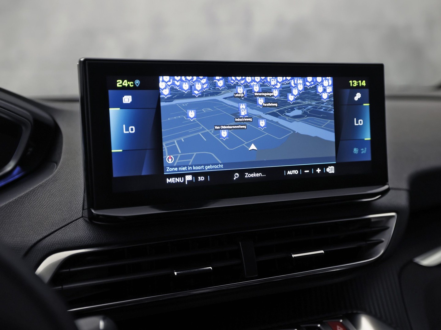 Peugeot 3008 1.6 HYbrid 225 Allure Sport 225Pk Automaat (APPLE CARPLAY, GROOT NAVI, 360 CAMERA, SPORTSTOELEN, LEDER, KEYLESS, GETINT GLAS, LANE ASSIST, NIEUWSTAAT)