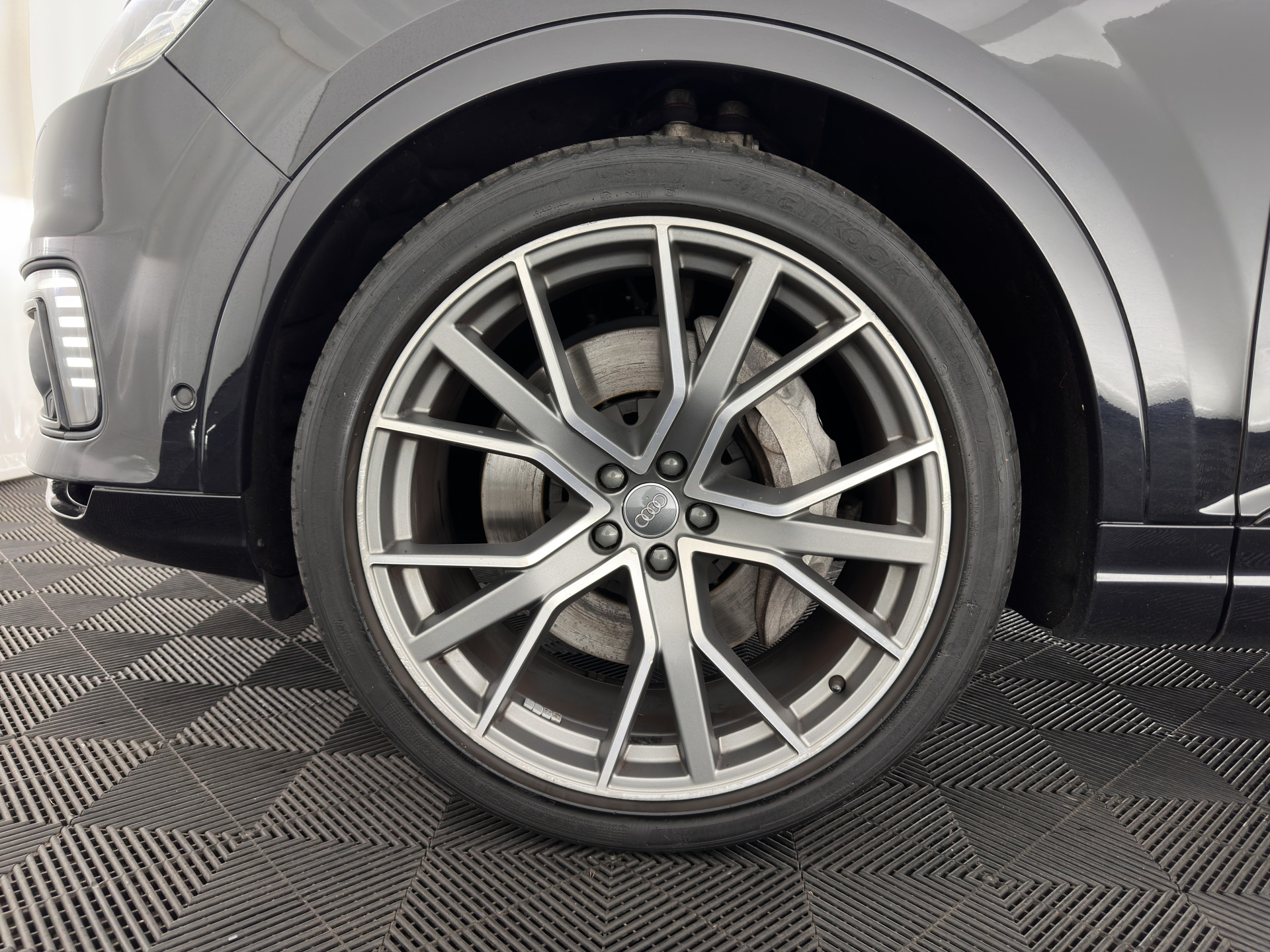 Audi Q7 3.0 TDI e-tron Quattro Premium (Plug-in) Aut. *PANO | HEAD-UP | NIGHT-VISION | LEATHER | AIR-SUSPENSION |  MATRIX-LED | TOP-VIEW | DIGI-COCKPIT | ADAPTIVE-CRUISE | BLIND-SPOT | AMBIENT-LIGHT |  VENTILATED-SEATS | NAVI-FULLMAP | ...