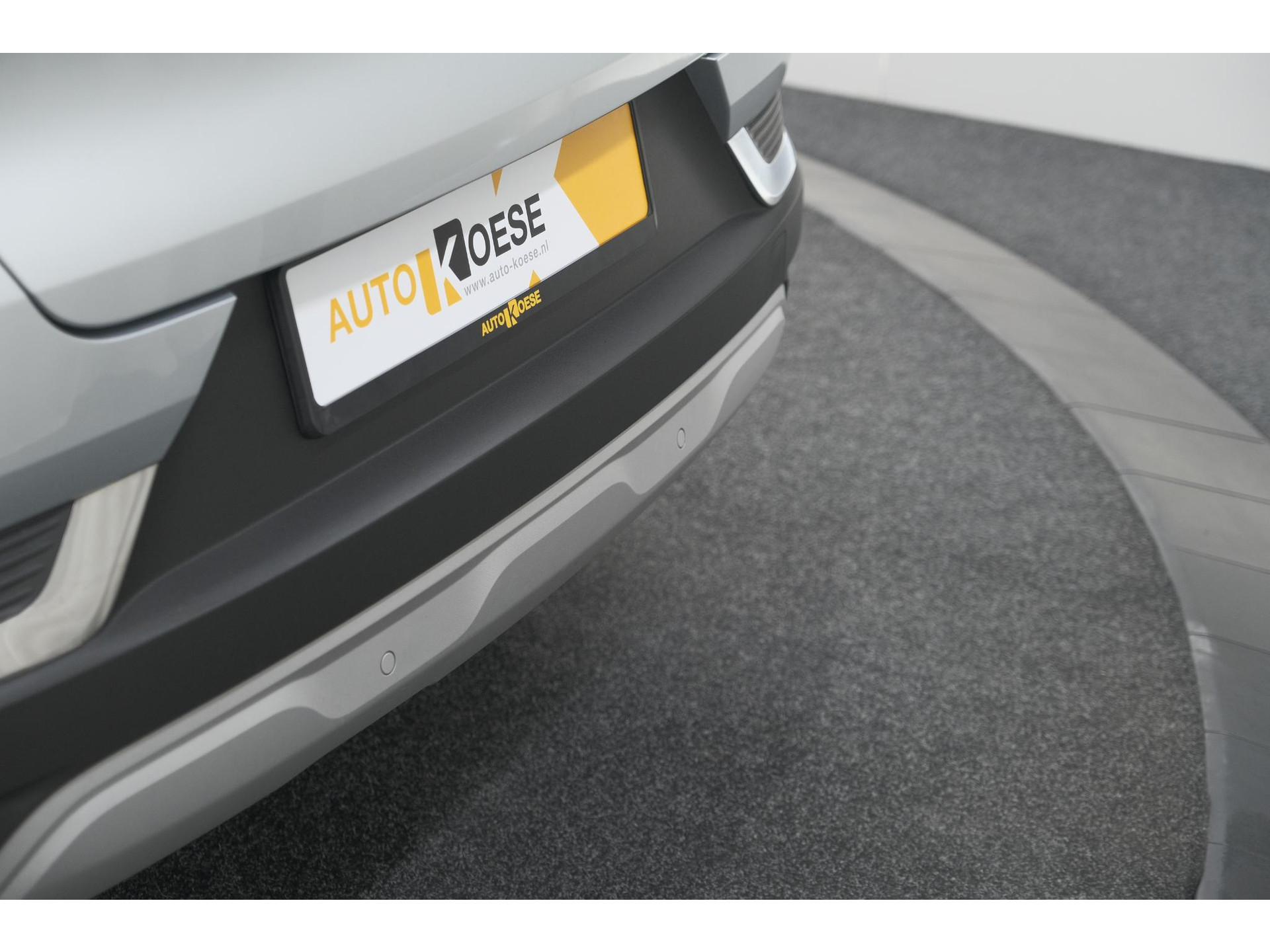 Renault Captur Mild Hybrid 140 EDC Techno | Camera | 9.3 Inch Groot Scherm | Stoelverwarming | Apple Carplay