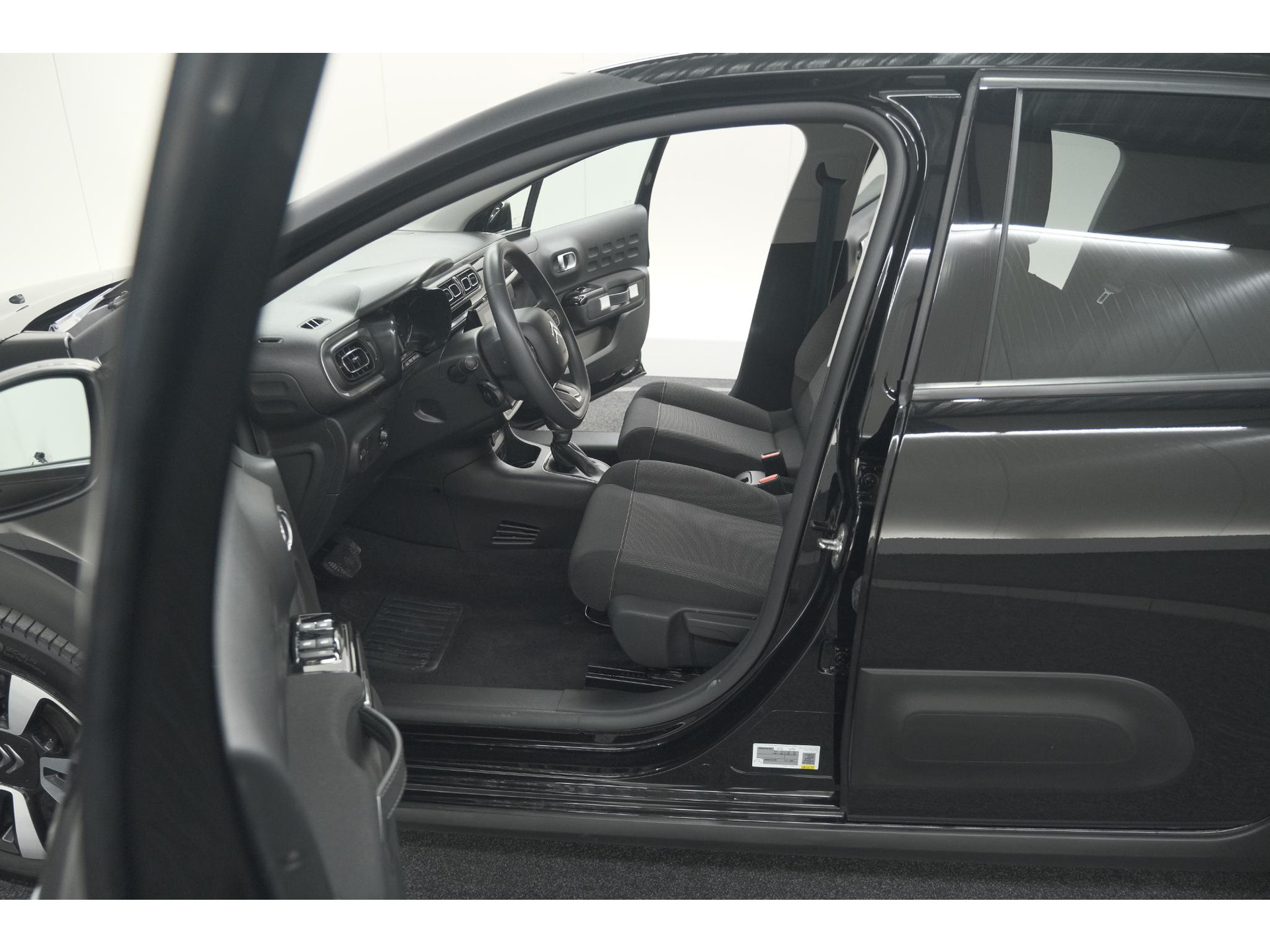 Citroen C3 PureTech 110 EAT6 Max | Apple Carplay | Parkeersensoren | Climate Control | 16 Inch Lichtmetalen Velgen