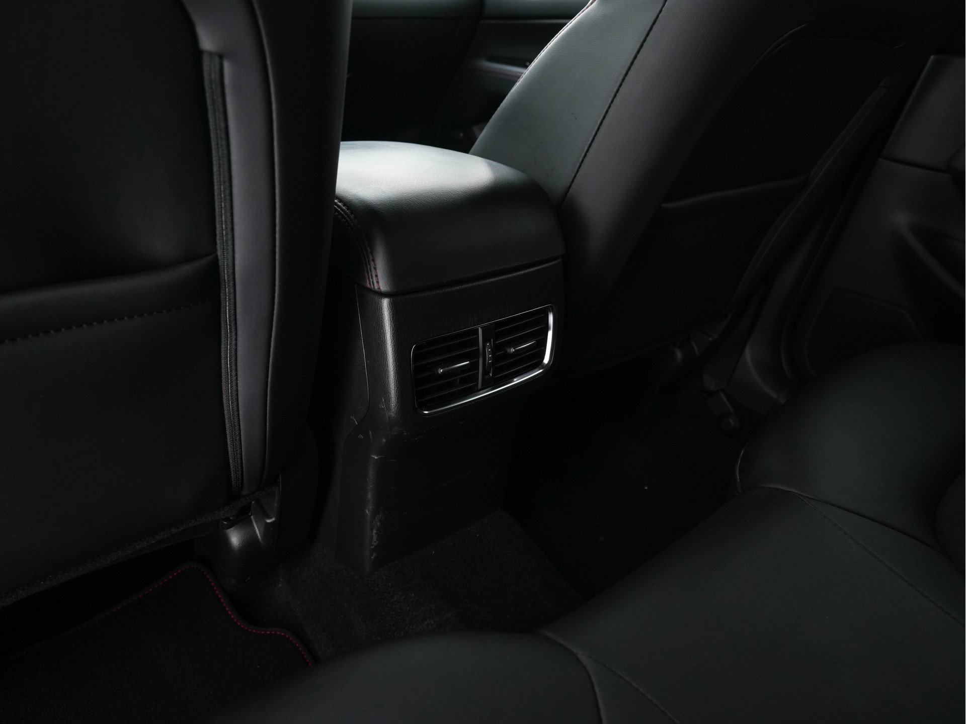 Mazda CX-5 2.0 SkyActiv-G 165 Homura-Pack (INCL-BTW) *LEATHER-MICROFIBRE | BOSE-SOUNDSYSTEM | FULL-LED | ADAPTIVE-CRUISE | MEMORY-PACK |  HEAD-UP | KEYLESS | TOP-VIEW | BLINDSPOT | HEATED-COMFORTSEATS | NAVI-FULLMAP | ....