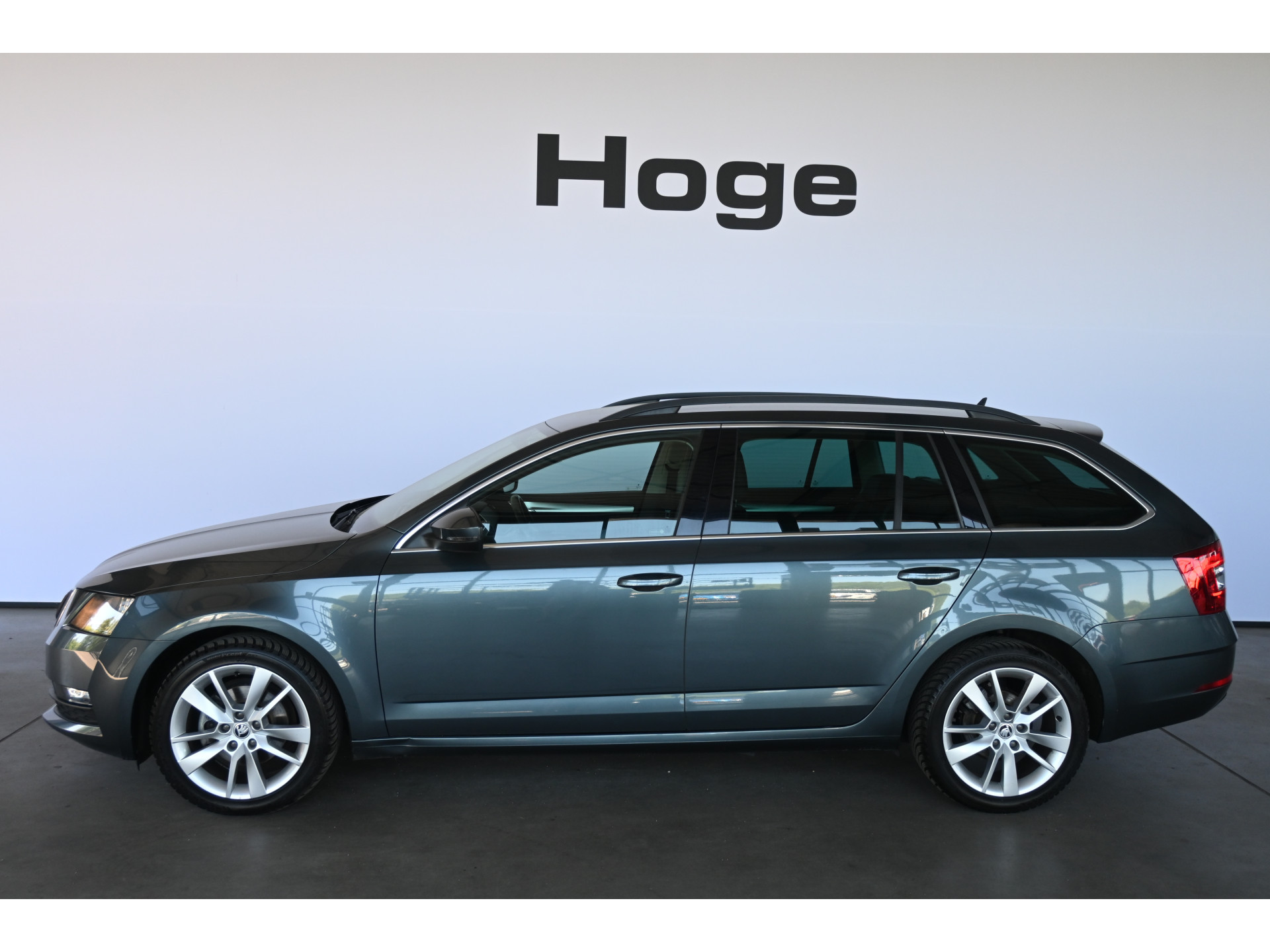 ŠKODA Octavia Combi 1.0 TSI Greentech Business Edition Nap! Navigatie Clima Cruise control Stoelverwarming PDC Inruil Mogelijk!