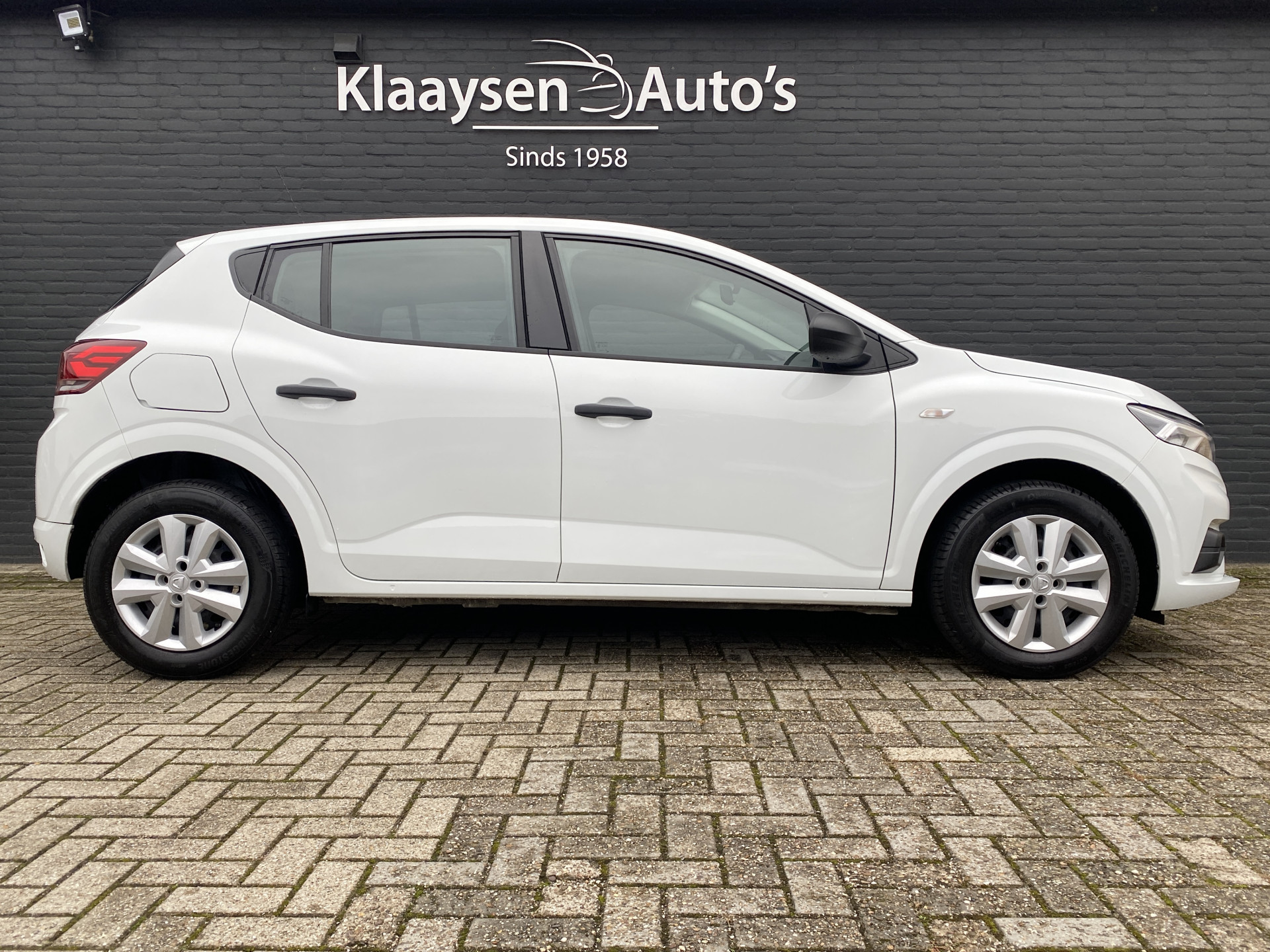 Dacia Sandero 1.0 TCe LPG 100 ECO-G Essential | 1e eigenaar | dealer onderhouden | airco | cruise control | dab audio | BTW auto