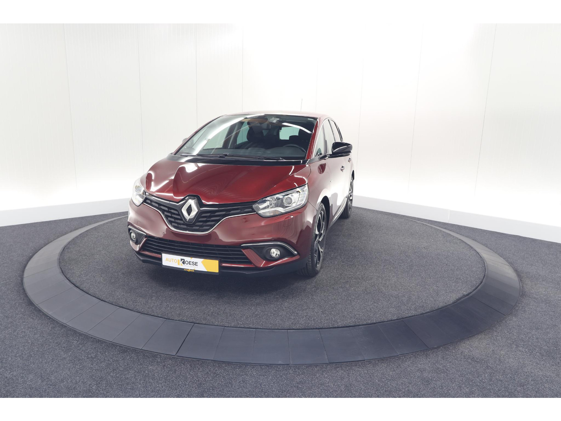 Renault Scénic TCe 140 EDC Limited | Camera | Stoelverwarming | Navigatie | Apple Carplay