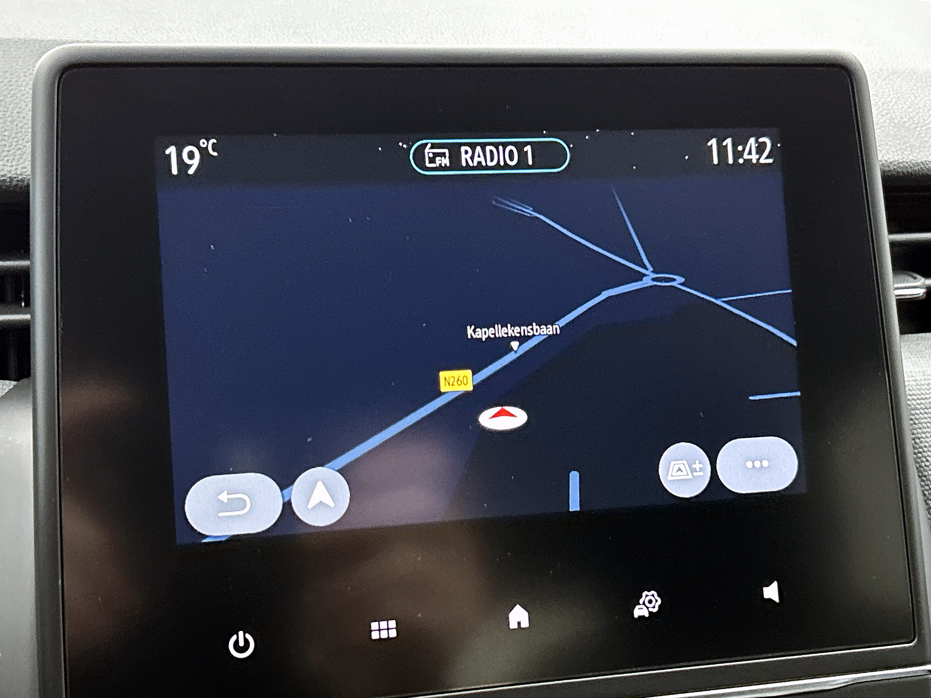 Renault Clio TCe 90PK GPF evolution | CAMERA | NAVI | DEALER ONDERHOUDEN | STOEL VERWARM. | PARK. SENSOREN | CARPLAY