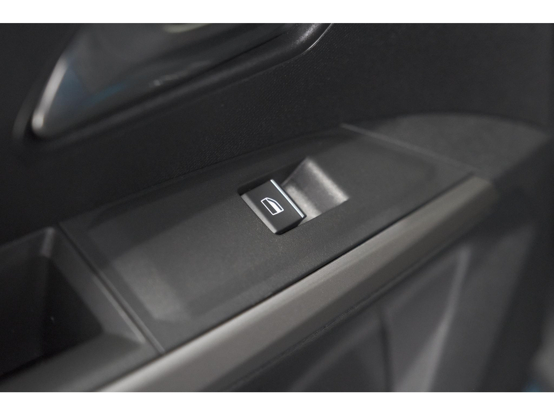 Peugeot 3008 1.2 Hybrid 145 GT | Panoramadak | Focal Hi-Fi | 360 Camera | Elektronische kofferklep