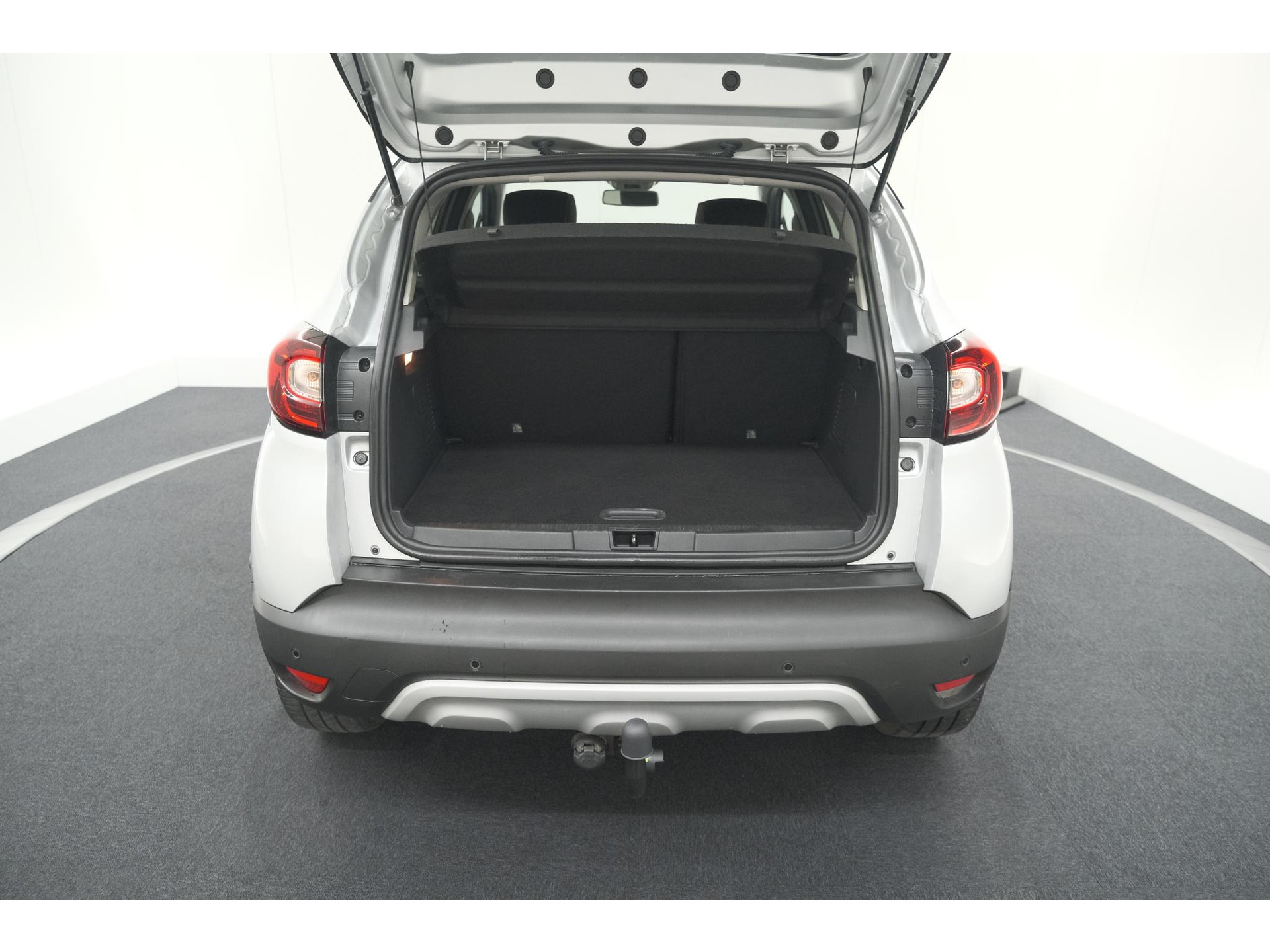 Renault Captur TCe 150 EDC Intens | Trekhaak | Navigatie | Parkeersensoren