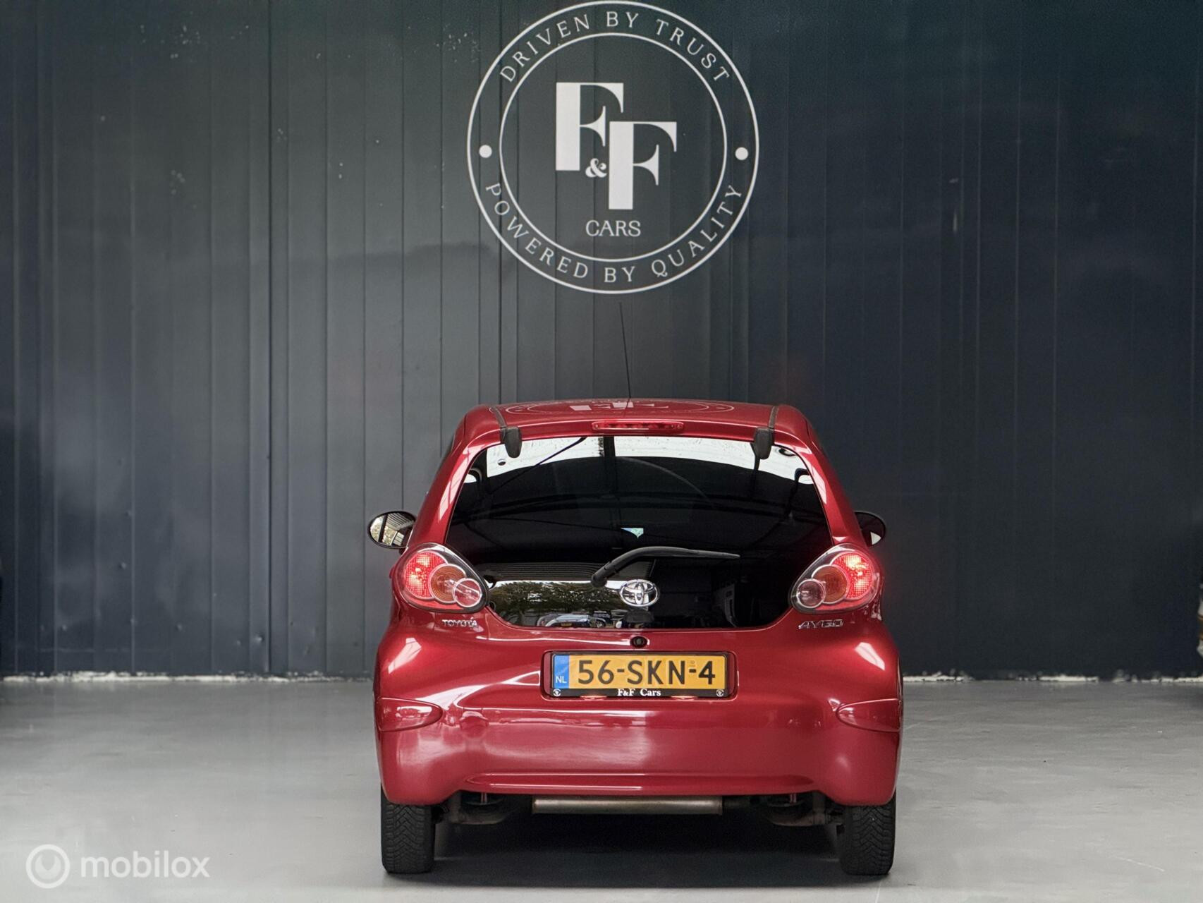 Toyota Aygo 1.0-12v Aspiration Red Navigator|Automaat|NAP|Navi