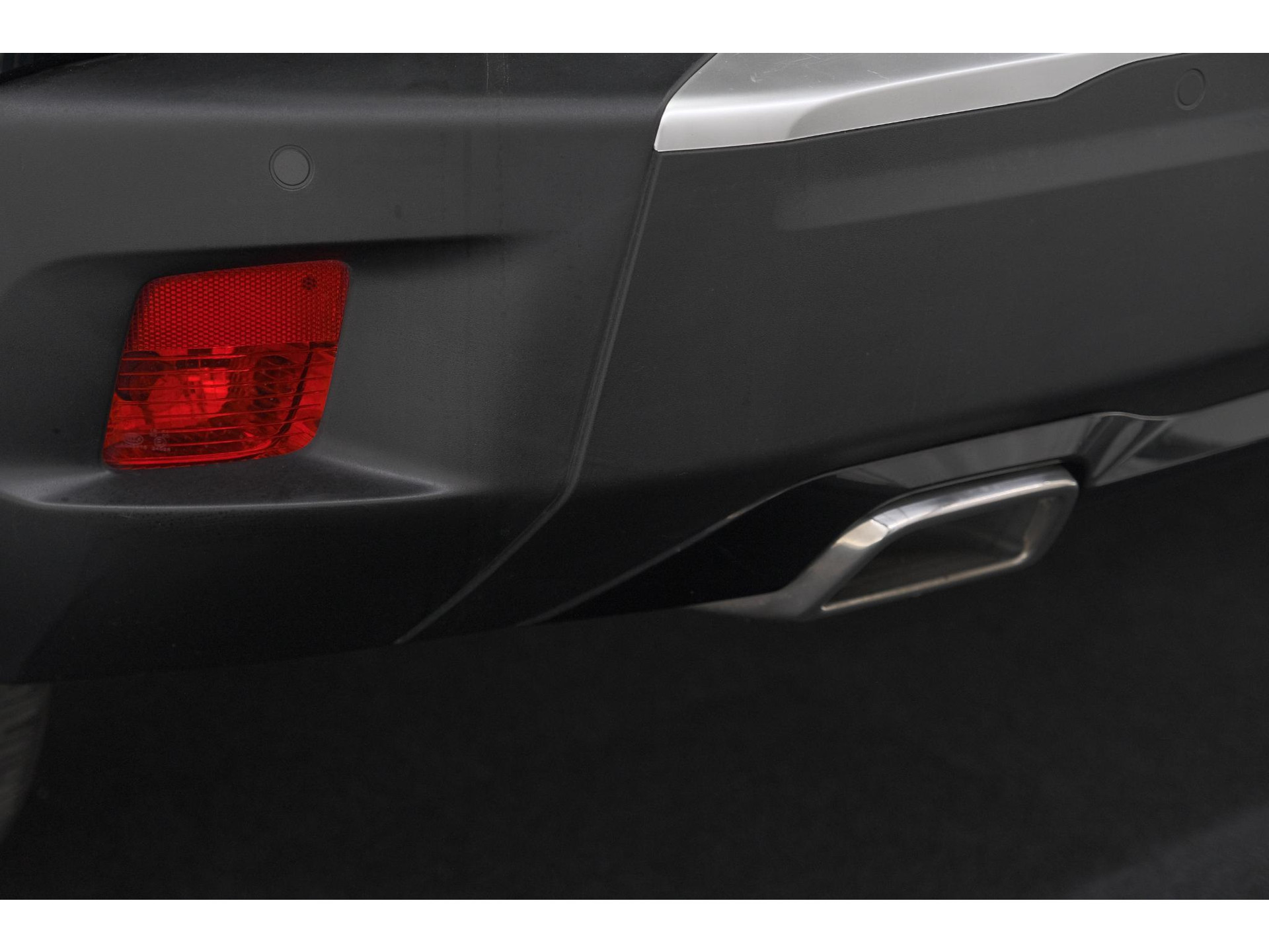 Peugeot 2008 PureTech 130 EAT8 Active Pack | Parkeersensoren | Apple CarPlay | Climate Control | Stoelverwarming