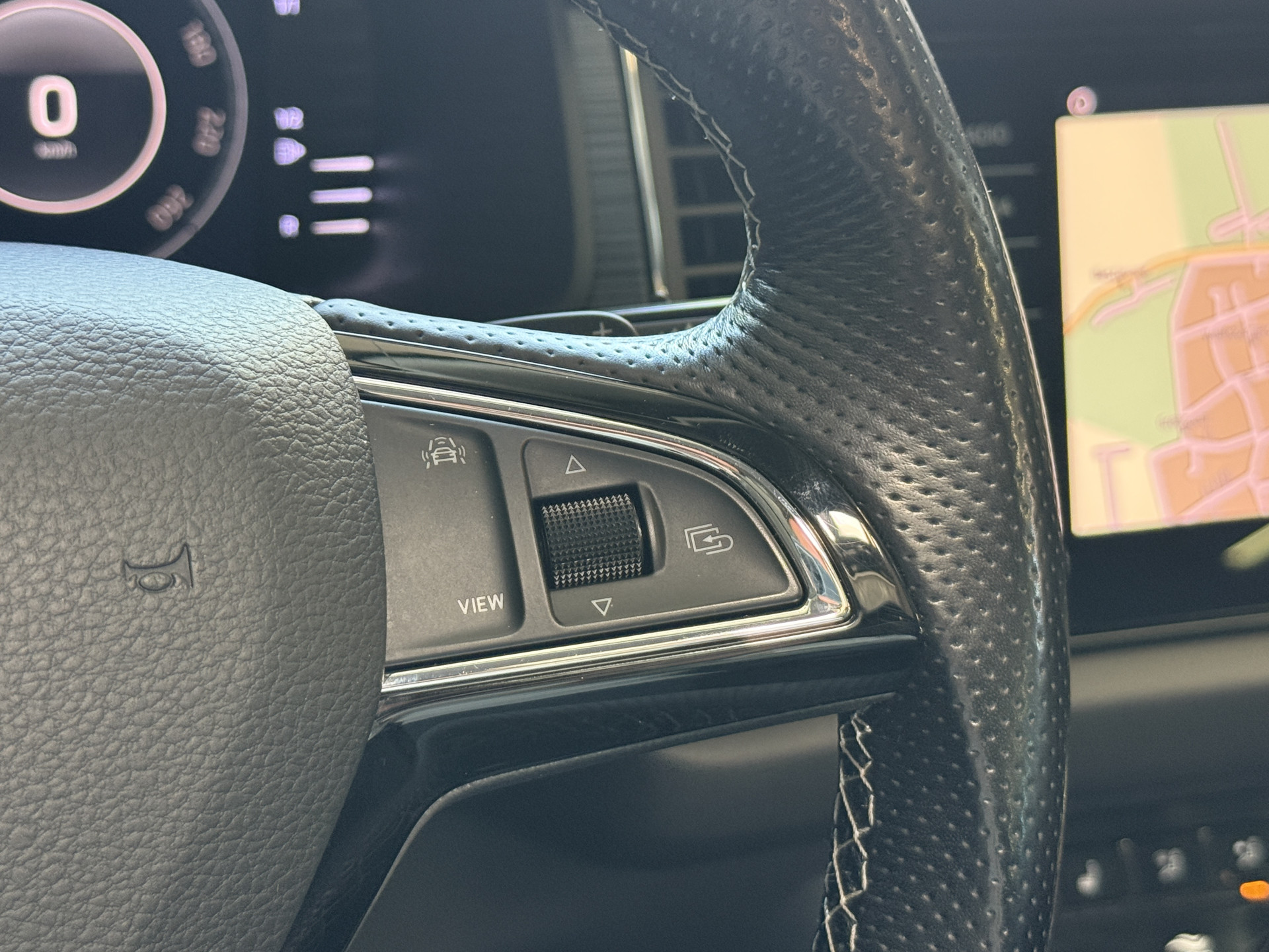 ŠKODA Kodiaq 1.5 TSI Business Edition | Panoramadak | Apple Carplay | Stoelverwarming