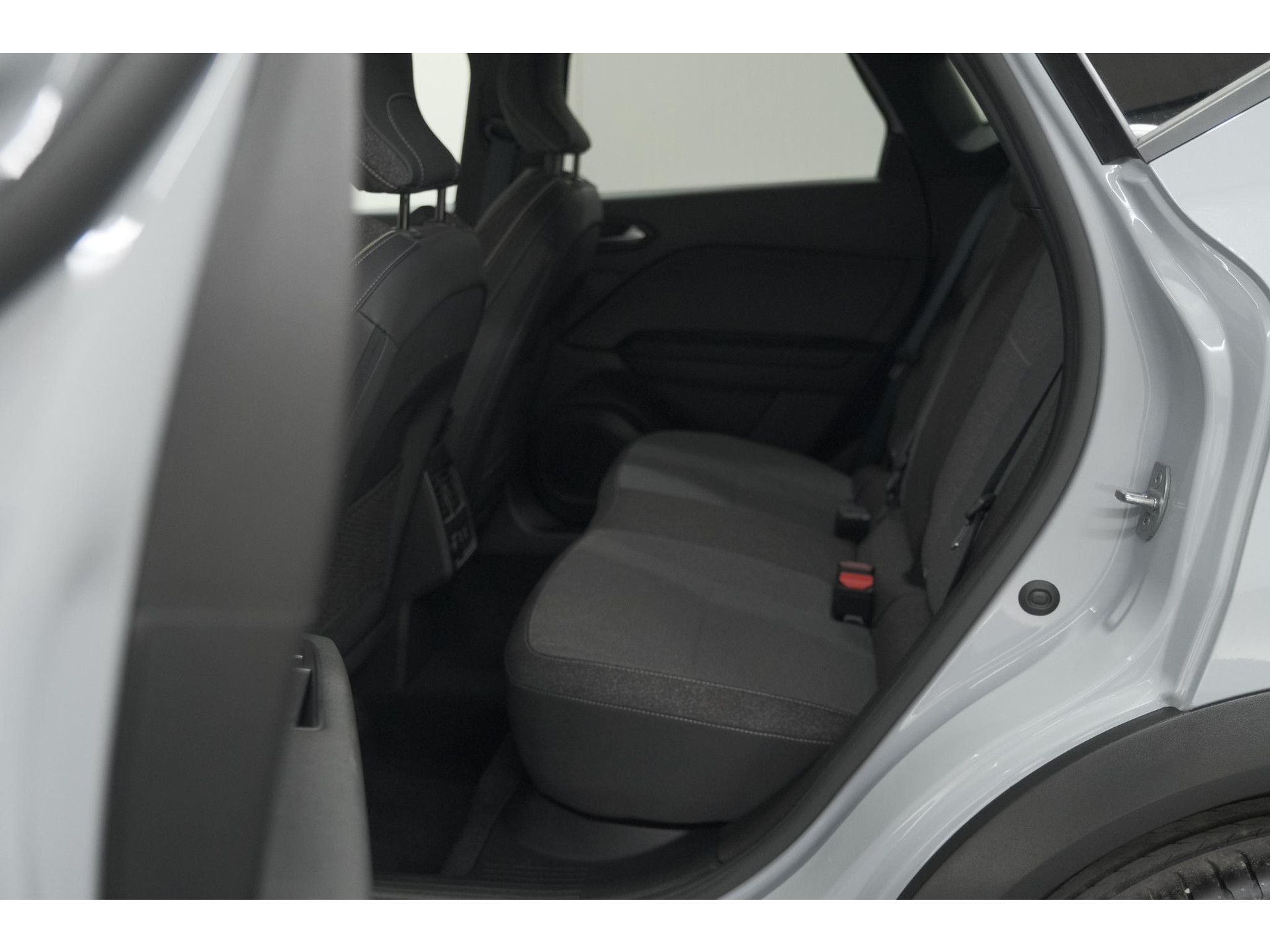 Renault Captur TCe 90 Techno | Nieuw Model | Camera | Navigatie | Apple Carplay | Pack Full Screen | 18 Inch Lichtmetalen Velgen
