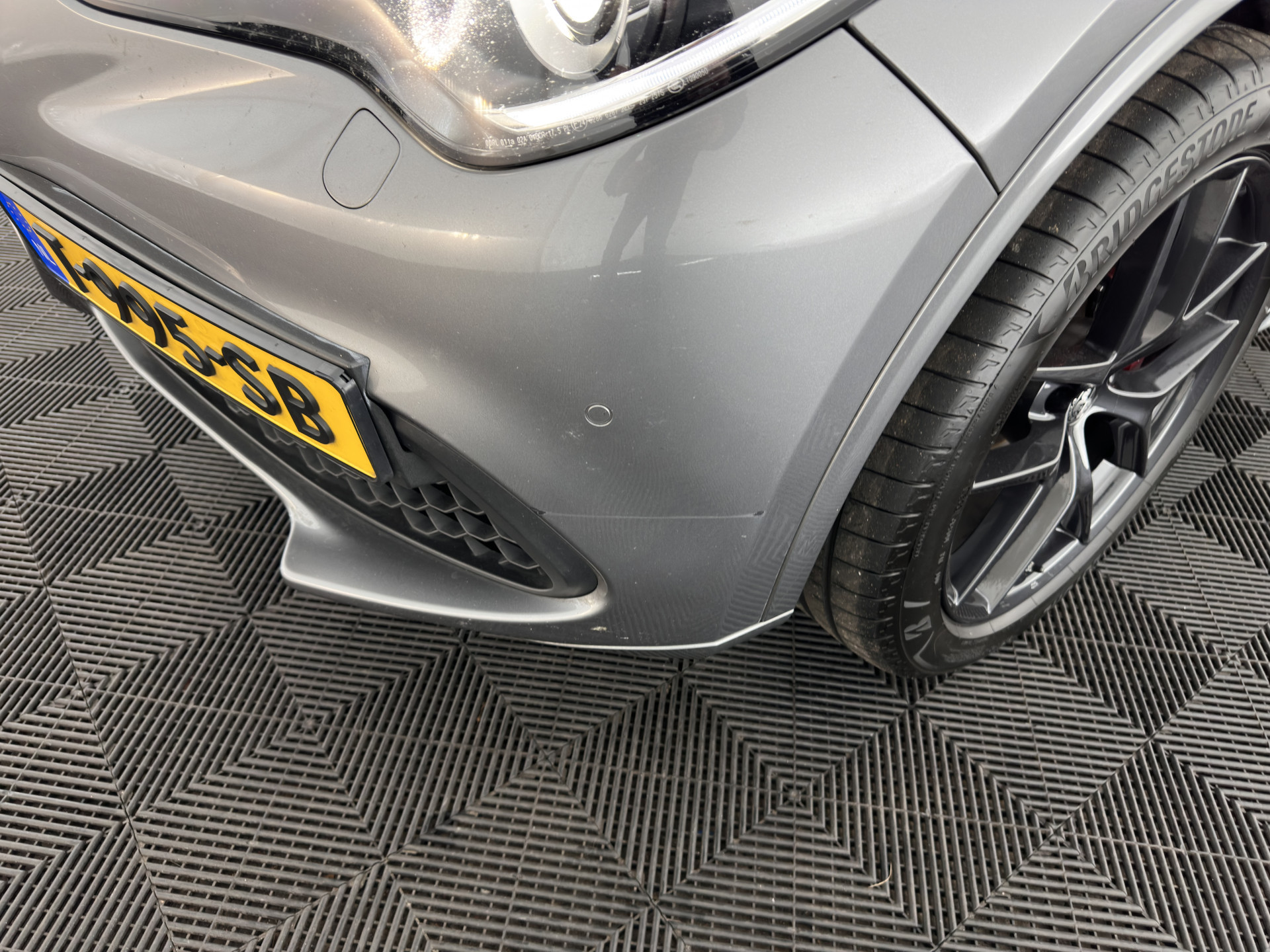 Alfa Romeo Stelvio 2.0 T Veloce AWD B-Tech Business Edition Aut. *PANO | LEATHER | XENON | ADAPTIVE-CRUISE | MEMORY-PACK | BLIND-SPOT | HEATED-SPORTSEATS | CAMERA | DAB+ | KEYLESS | SHIFT-PADDLES | PRIVACY-GLASS | NAVI-FULLMAP | TOWBAR | 20''