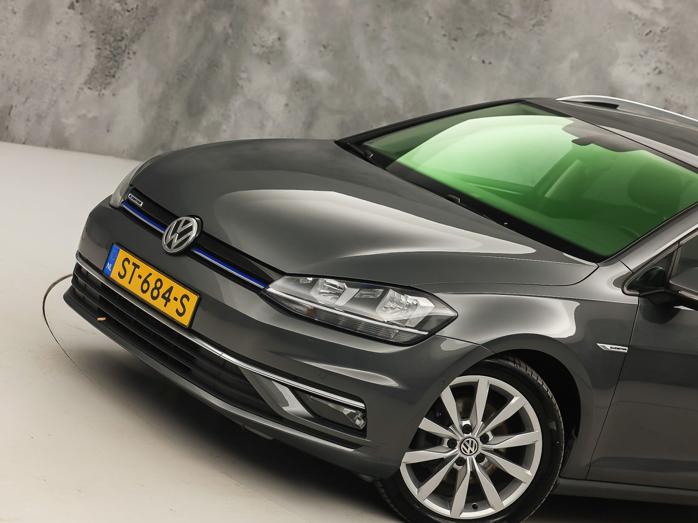 Volkswagen Golf Variant 1.5 TSI Highline 150Pk Automaat (VIRTUAL COCKPIT, APPLE CARPLAY, ALCANTARA, CAMERA, TREKHAAK, SPORTSTOELEN, GETINT GLAS, ADAPTIVE CRUISE, TREKHAAK, NIEUWSTAAT)
