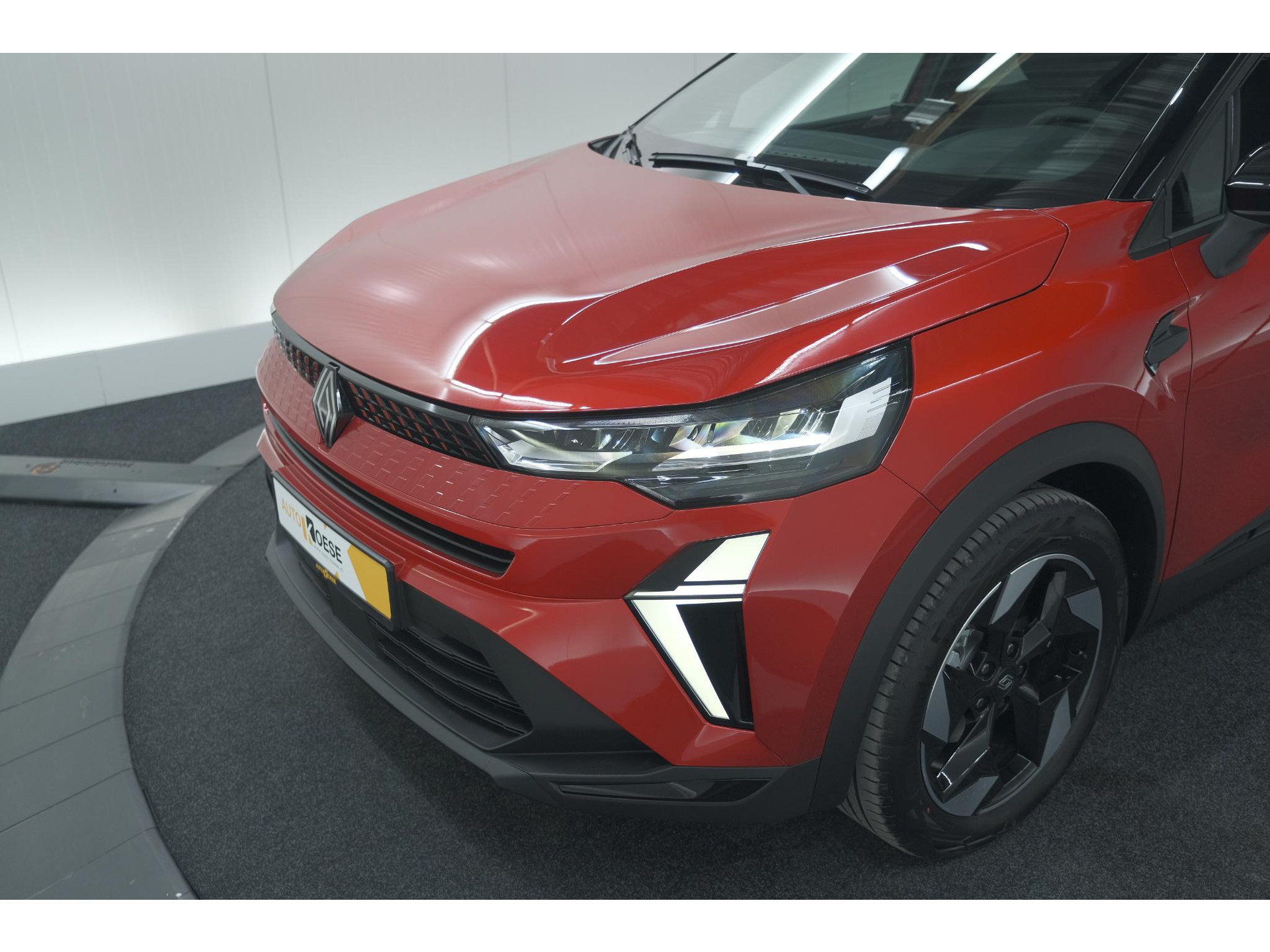 Renault Captur 1.6 E-Tech full hybrid 145 Techno | Advanced Driving | Camera | Dodehoekdetectie | Apple Carplay | 18 Inch Lichtmetalen Velgen