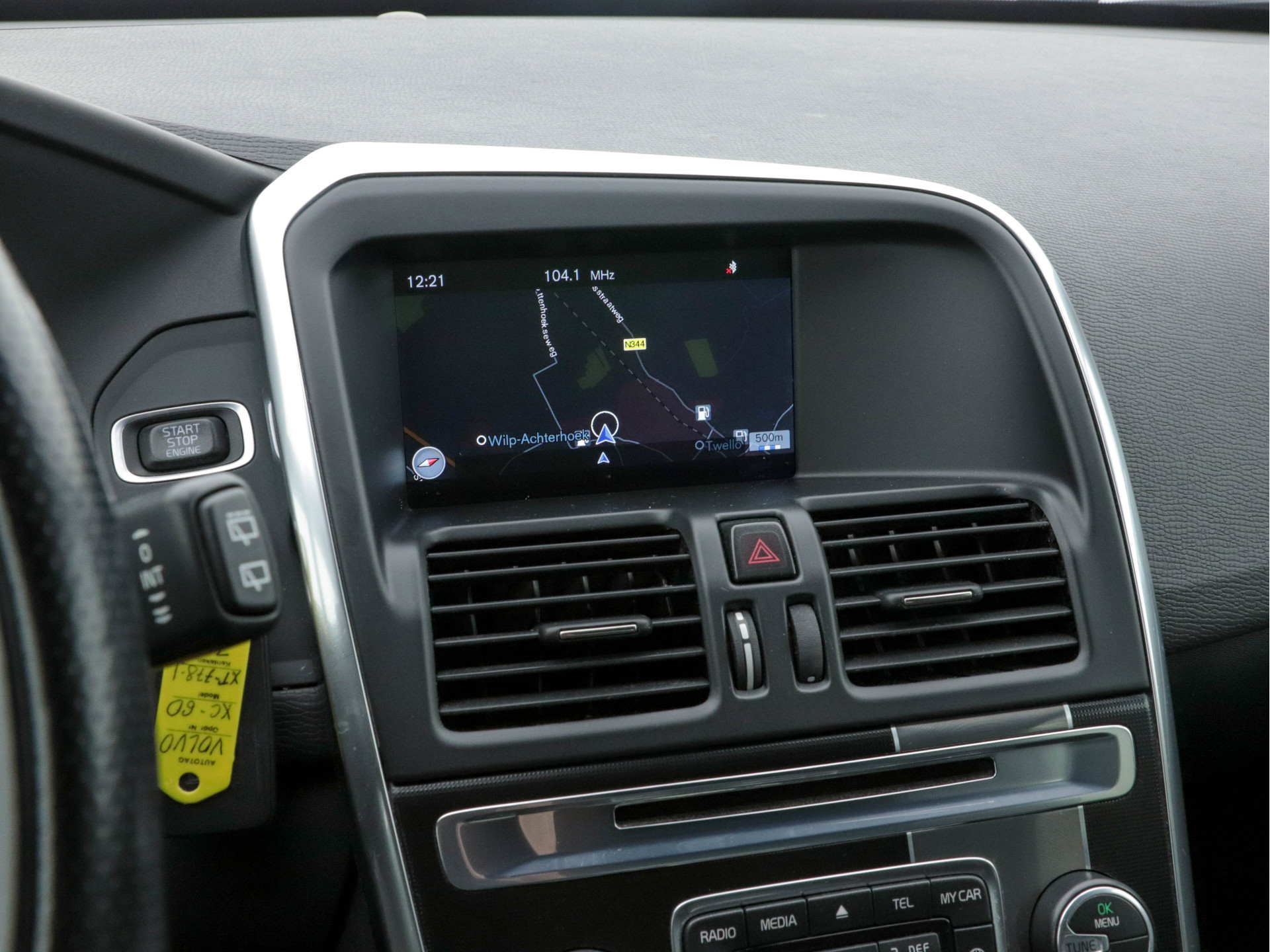 Volvo XC60 2.0 D4 R-Design FWD Aut. *NAVI-FULLMAP | LEATHER-ALCANTARA | ECC | HEATED-R-DESIGN-SPORTSEATS | PRIVACY-GLASS |  PDC | SHIFT-PADDLES | CRUISE | 18"ALU*