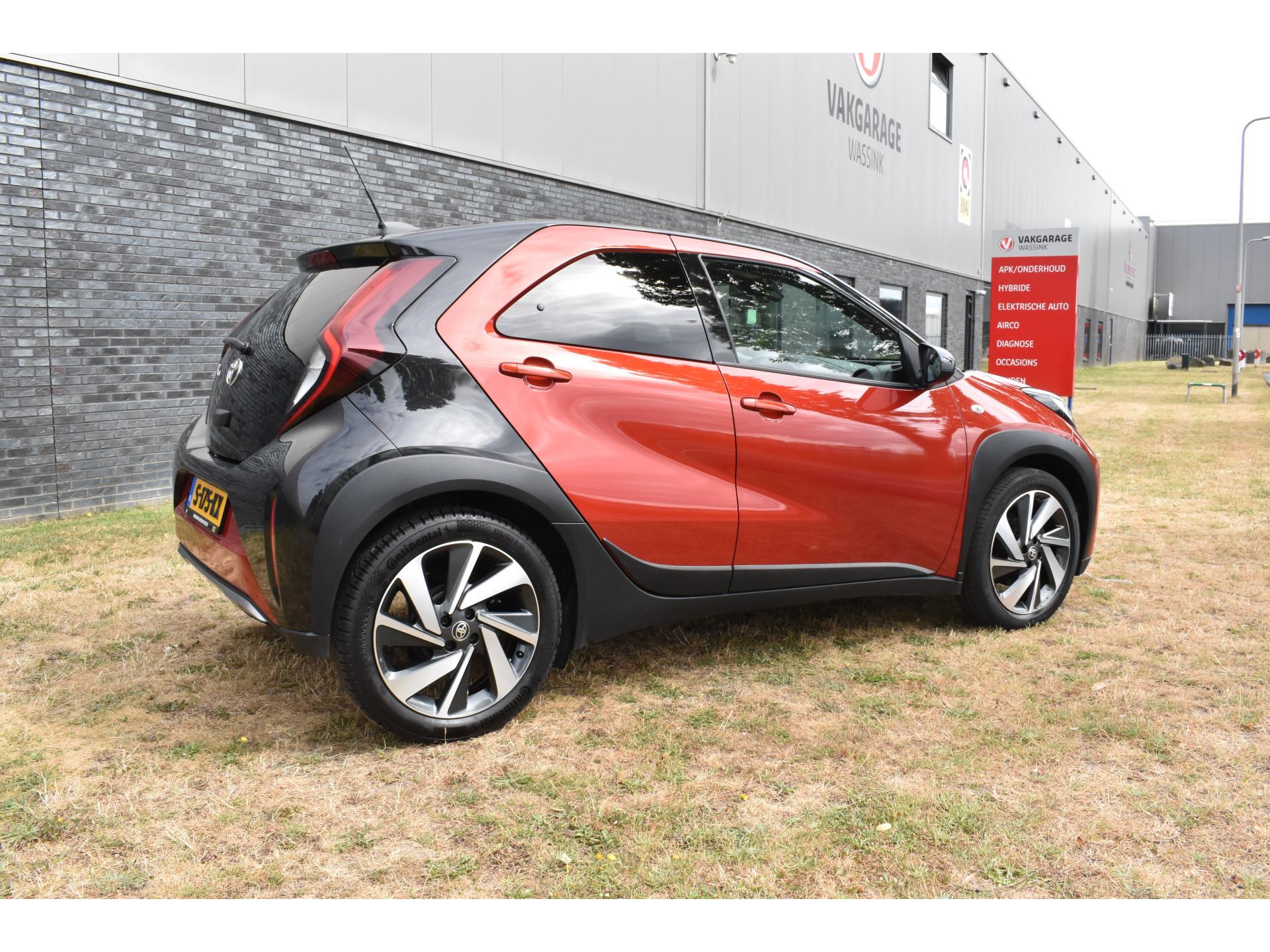 Toyota Aygo X 1.0 VVT-i MT Envy Jbl Navigatie Carplay