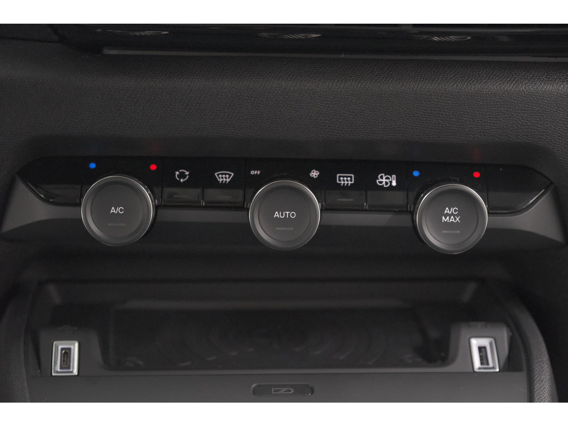 Citroen C4 1.2 Hybrid 145pk Max | 360 Camera | Adaptieve Cruise Control | Navigatie | Apple Carplay