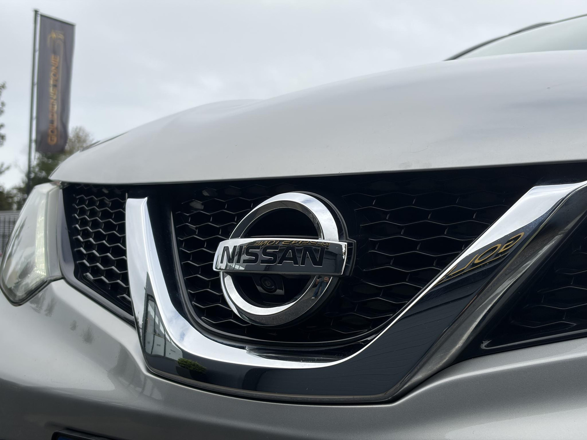 Nissan Qashqai 1.2 N-Connecta ✓Net beurt gehad✓360° Camera✓Navi✓Trekhaak✓Pano✓Pdc V+A✓Keyless✓18'Lm velgen✓Clima✓Cruise✓Rijstrooksensor✓116pk✓6 Bak✓N.A.P✓Apk tot 10-2027