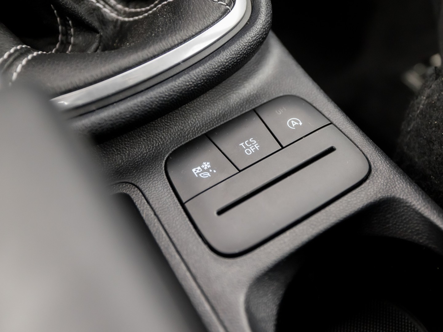Ford Fiesta 1.0 EcoBoost Hybrid Titanium Sport (APPLE CARPLAY, GROOT NAVI, CLIMATE, GETINT GLAS, PARKEERSENSOREN, SPORTSTOELEN, LM VELGEN, CRUISE, NIEUWSTAAT)