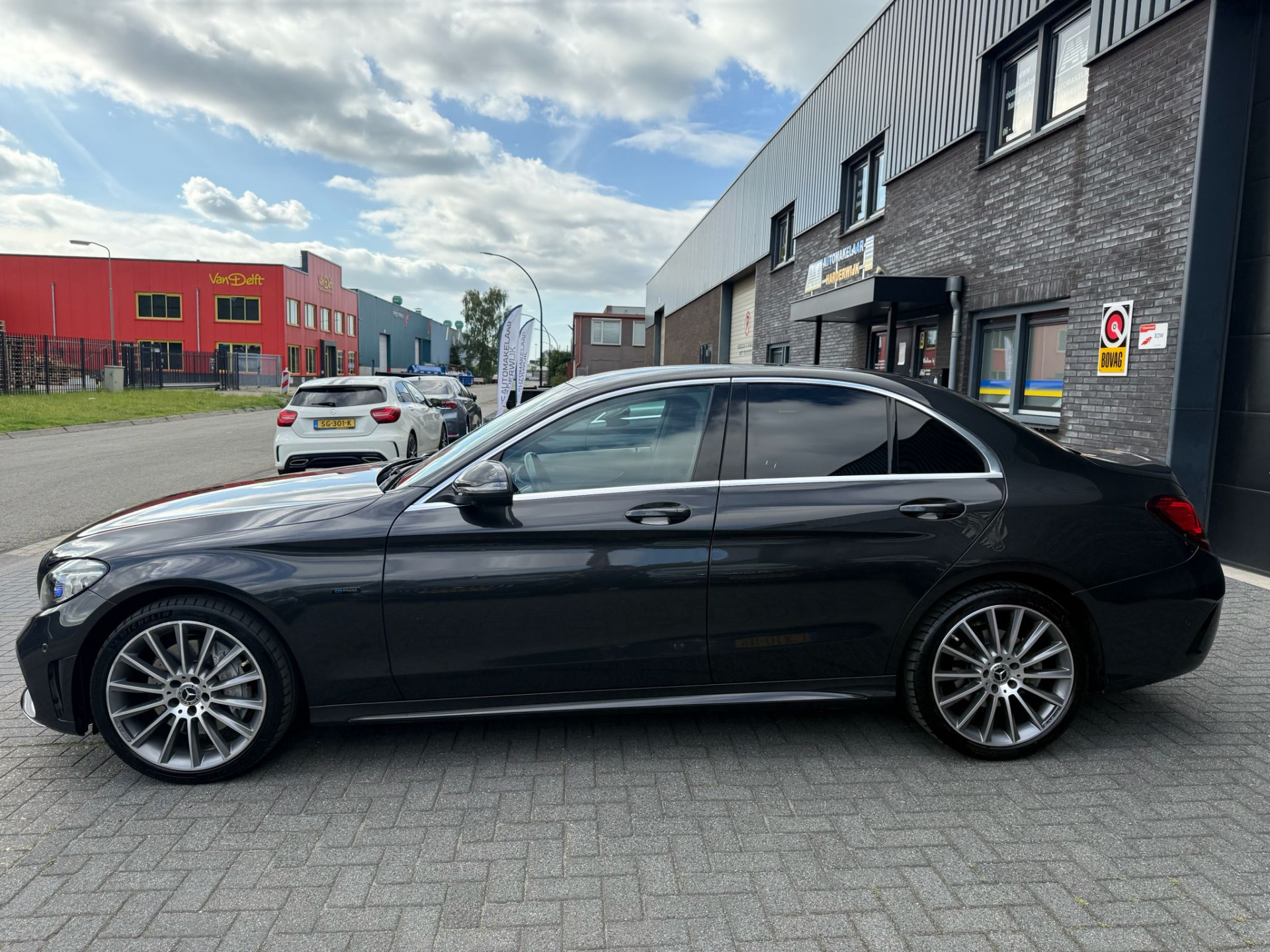 Mercedes-Benz C-klasse 300 e Advantage Pack | 3/6/12MND GARANTIE | AUTOMAAT | CRUISE | LED | LEDER | 360 CAMERA | SFEER | CARPLAY | NAVI |