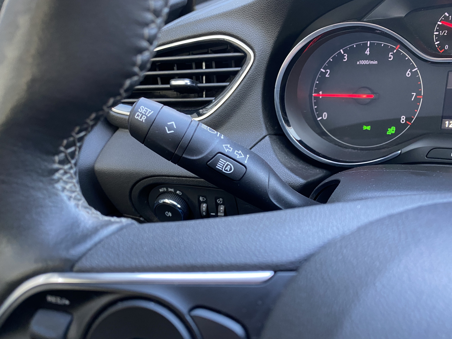 Opel Grandland X 1.2 Turbo Business Executive 130 pk | 1e eigenaar | dealer onderh. | leder interieur | navigatie | camera | carplay