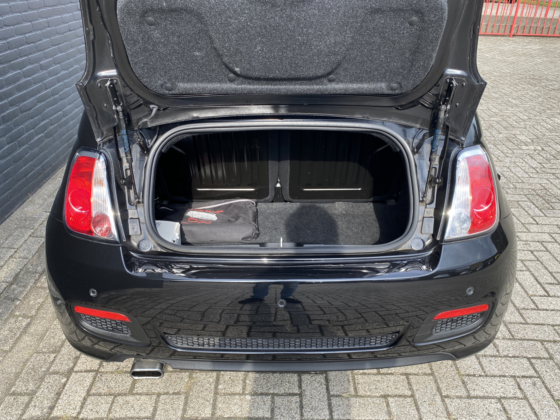Fiat 500 C 0.9 TwinAir Turbo 500S Sport | leder interieur | climate control | parkeersensoren | all season banden | NL auto
