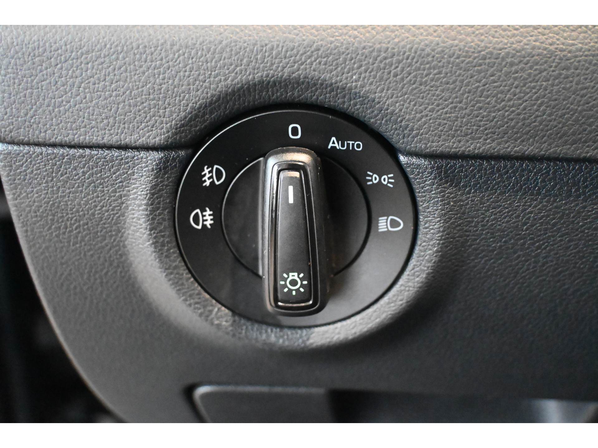 ŠKODA Octavia 1.0 TSI Greentech Style Business Automaat Navigatie Carplay Stoelverwarming Inruil Mogelijk!