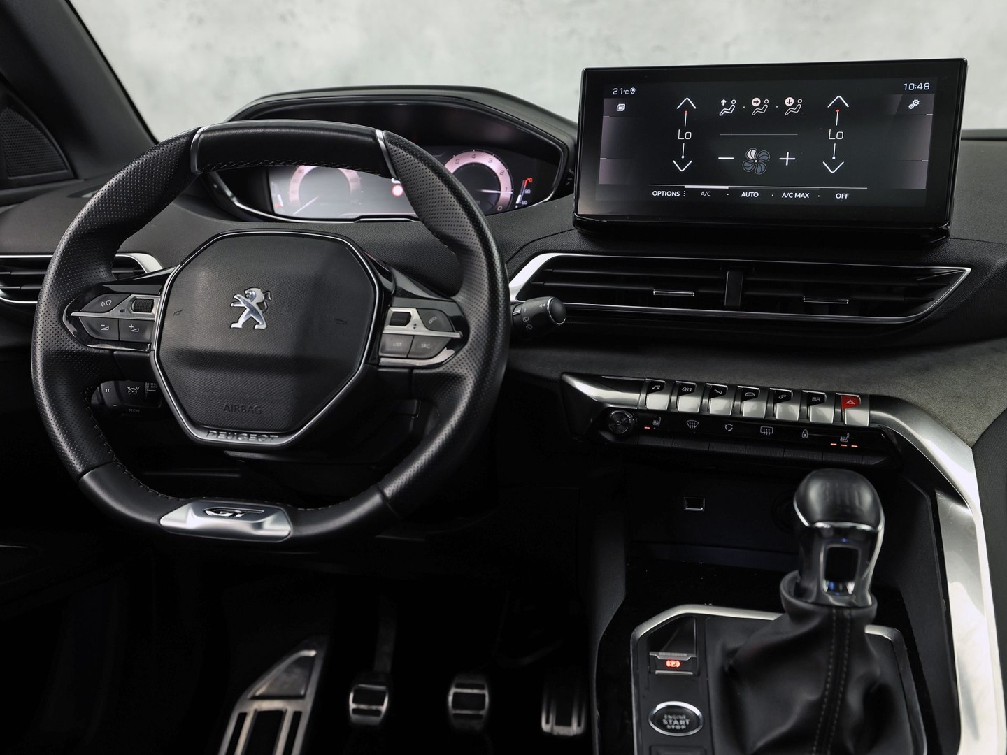 Peugeot 3008 1.2 PureTech GT Line (PANORAMADAK, APPLE CARPLAY, GROOT NAVI, LEDER, STOELVERWARMING, SPORTSTOELEN, GETINT GLAS, KEYLESS, NIEUWSTAAT)