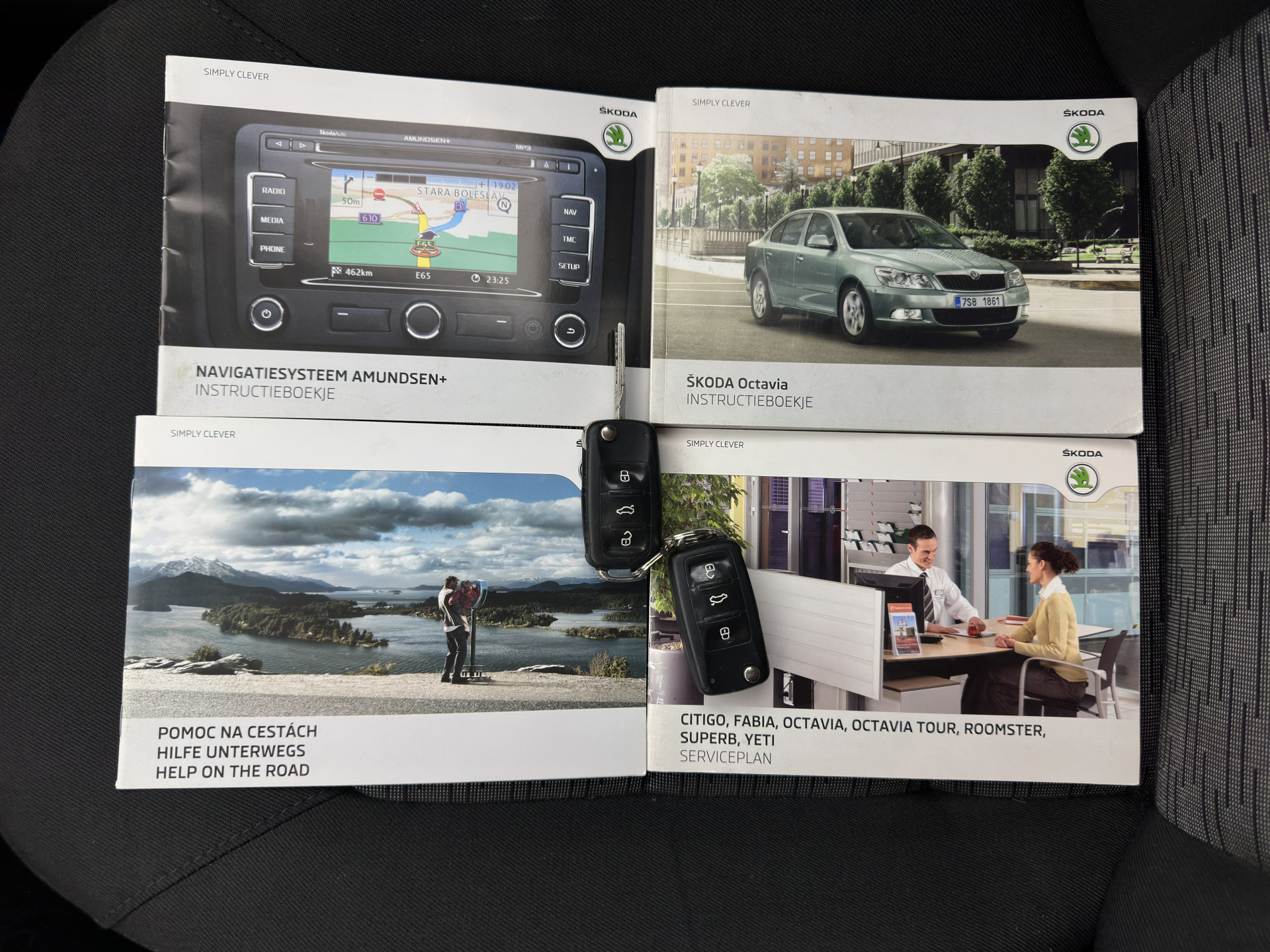 ŠKODA Octavia Combi 1.6 TDI Ambition Business Line Aut. *NAVI-FULLMAP | AIRCO | CRUISE | AMUNDSEN-AUDIO | PDC | COMFORT-SEATS | TOWBAR | 15''ALU*