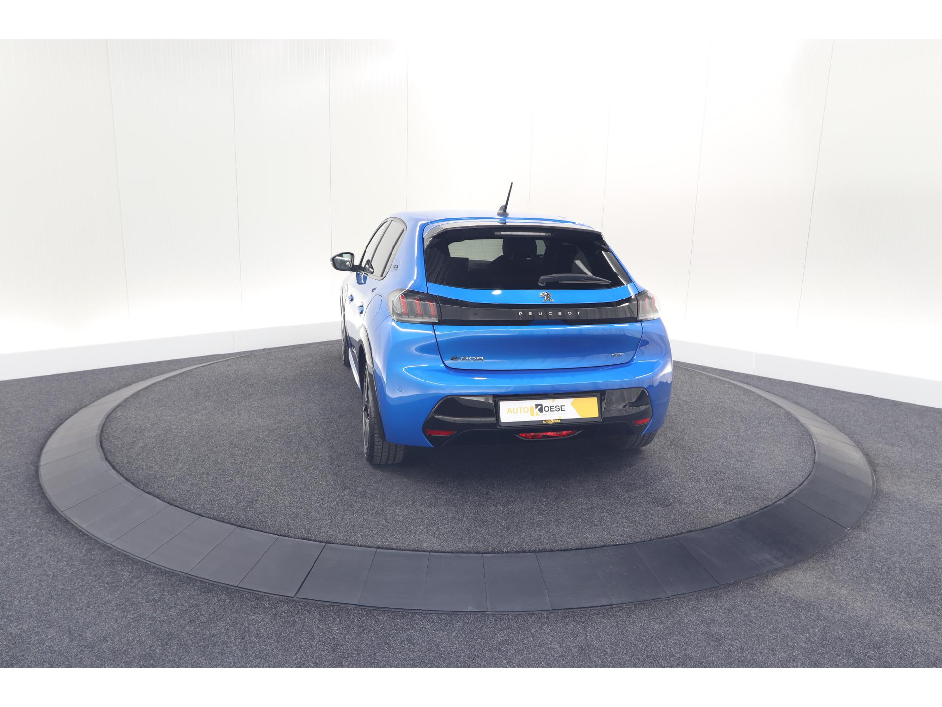 Peugeot e-208 EV GT Pack 50 kWh | Camera | Adapieve Cruise Control | Stoelverwarming | 3 FASE