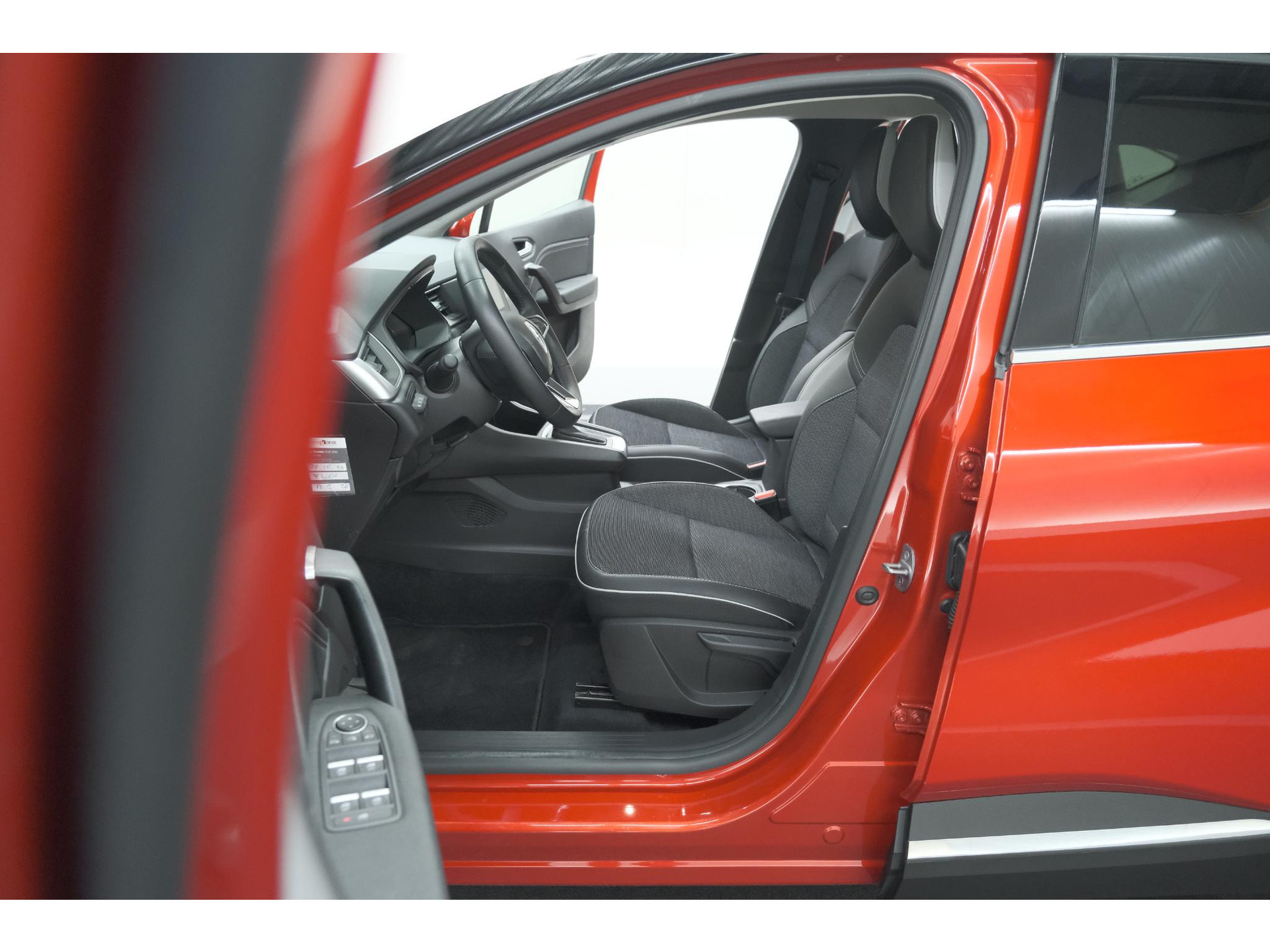 Renault Captur 1.6 E-Tech Full Hybrid 145 Techno | Navigatie | Camera | Parkeersensoren | Apple Carplay