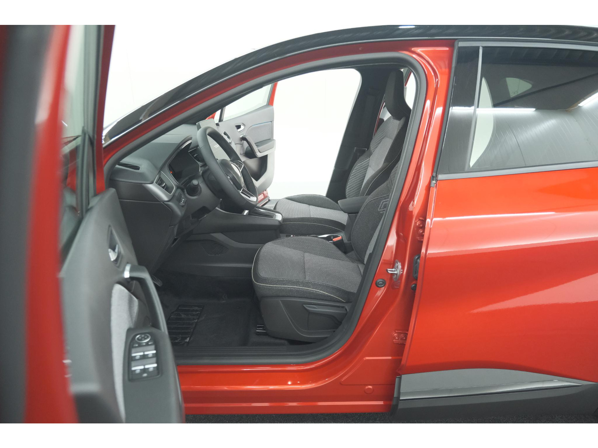 Renault Captur 1.6 E-Tech full hybrid 145 Techno | Adaptieve Cruise Control | Camera | Dodehoekdetectie | Apple Carplay | 18 Inch Lichtmetalen Velgen
