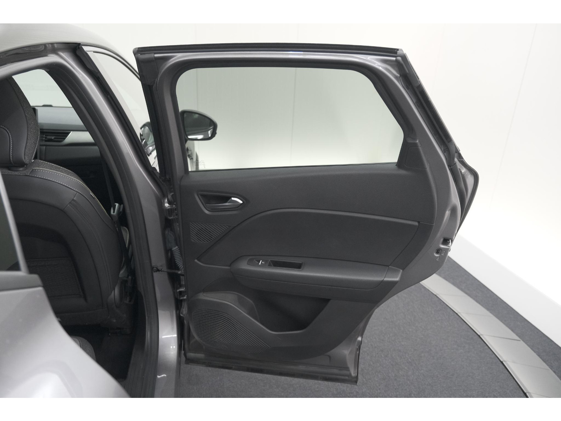 Renault Captur 1.6 E-Tech Full Hybrid 145 Techno | Camera | Navigatie | Apple Carplay | Parkeersensoren