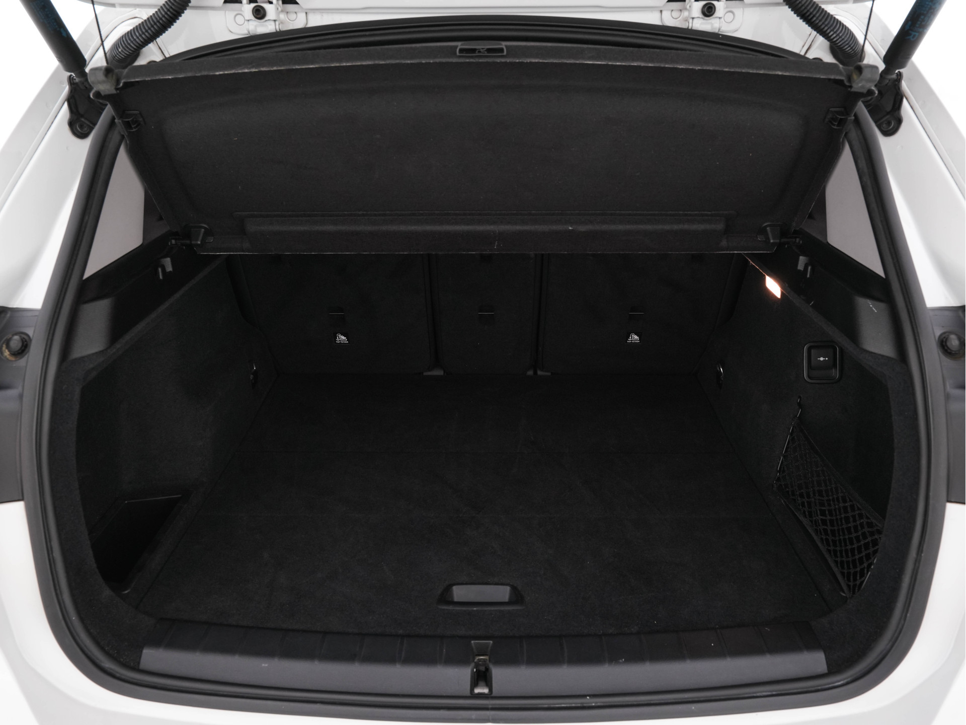 BMW X1 sDrive16d Centennial High Executive *LUXURY-LEATHER | NAVI-FULLMAP | HIFI-SOUND | FULL-LED | HEAD-UP | DAB | PRIVACY-GLASS | ECC | PDC | CRUISE | HEATED-COMFORTSEATS | TOWBAR | KEYLESS | 17"ALU*