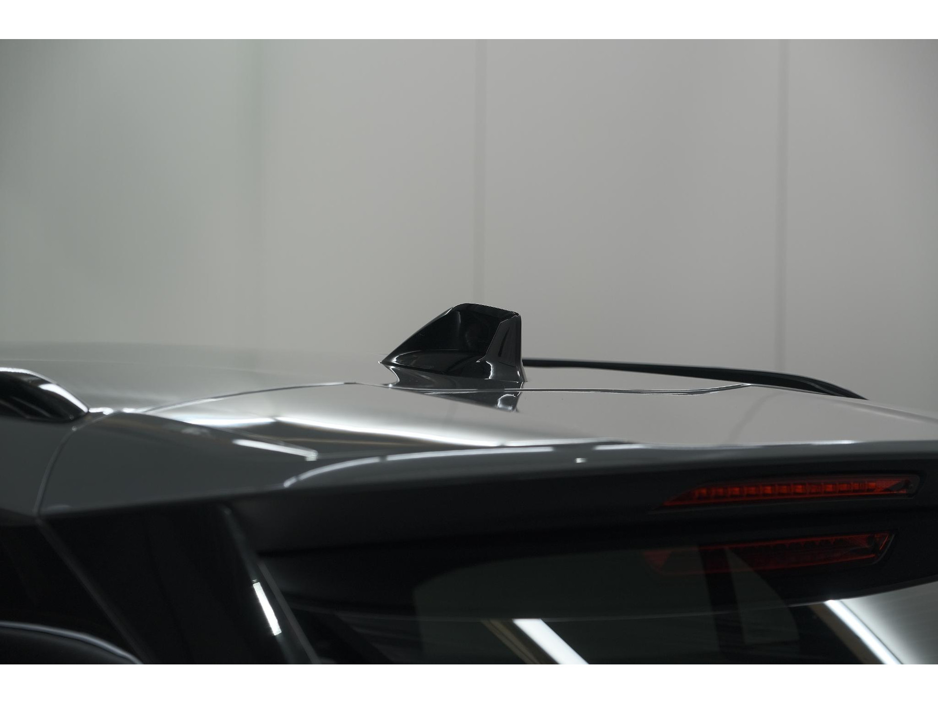 Peugeot 2008 PureTech 130 EAT8 Allure | 100% Benzine | Parkeersensoren Voor + Achter | Apple CarPlay | Climate Control