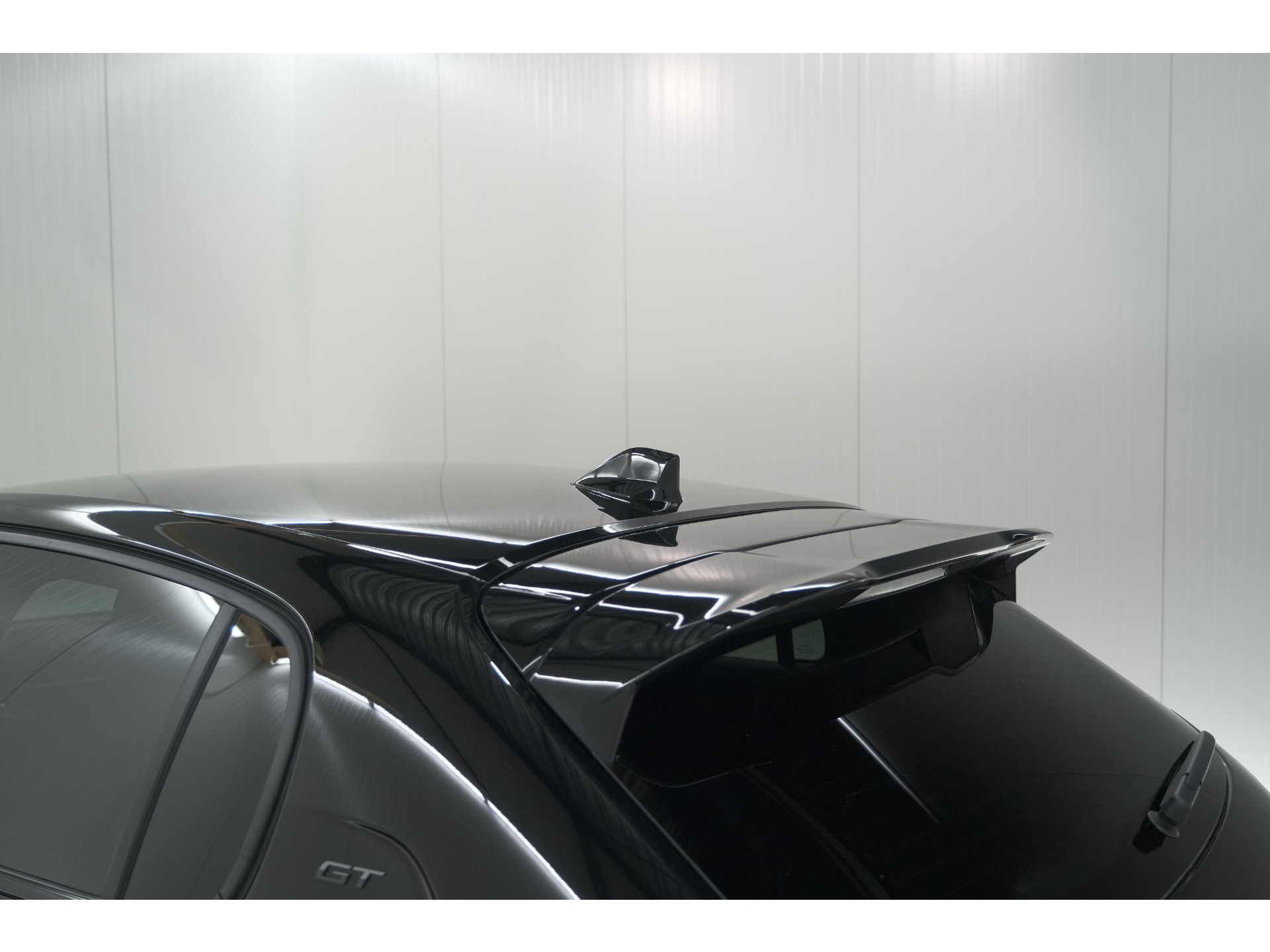 Peugeot 208 Hybrid 136 e-DCS6 GT | 360 Camera | Adaptieve Cruise Control | Dodehoekdetectie | Apple Carplay