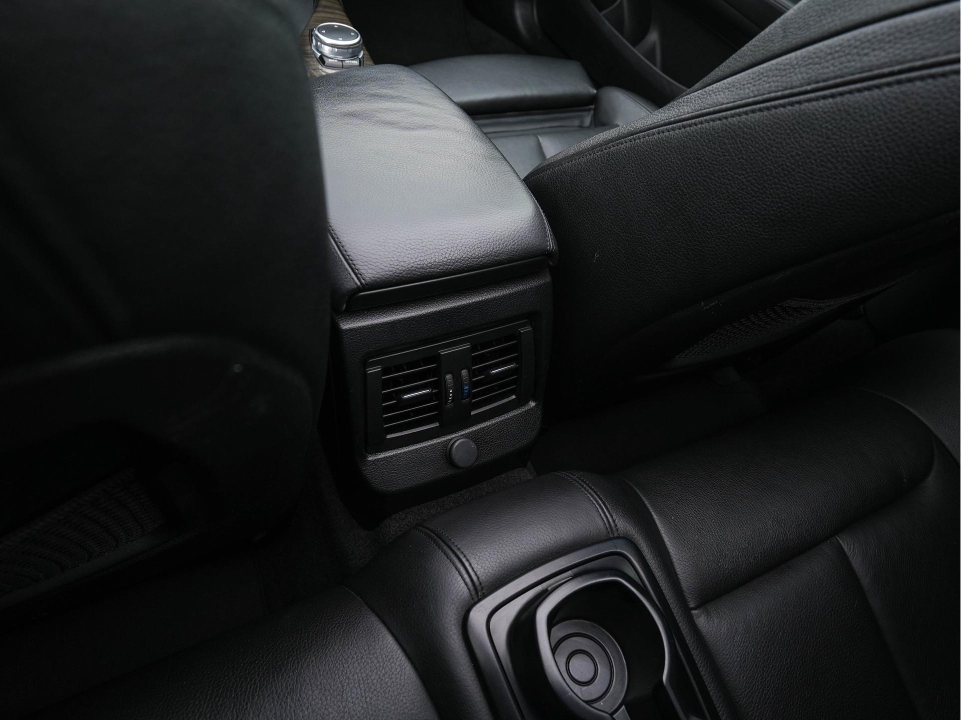 BMW 2-serie Cabrio 220d Sport M-Sportpack Aut. *LEATHER | BI-XENON | HARMAN/KARDON-AUDIO | MEMORY-PACK | HEATED-SPORTSEATS | NAVI-FULLMAP | DAB+ | ECC | PDC | AIRSCARF | LANE-ASSIST | 19''ALU*