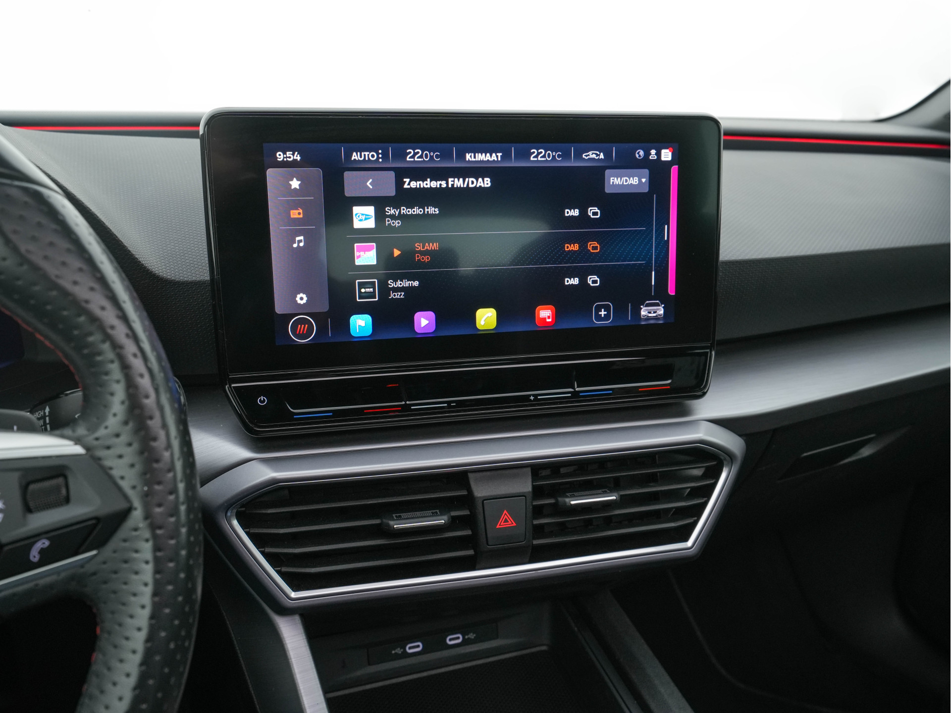 SEAT Leon Sportstourer 2.0 TDI FR Business Intense (INCL-BTW) Aut.  *PANO | FULL-LED | ADAPTIVE-CRUISE | DIGI-COCKPIT | NAVI-FULLMAP | LEATHER-MICROFIBRE | CARPLAY | KEYLESS | SHIFT-PADDLES | SPORT-SEATS | AMBIENT-LIGHT | CAMERA | 17''ALU | T